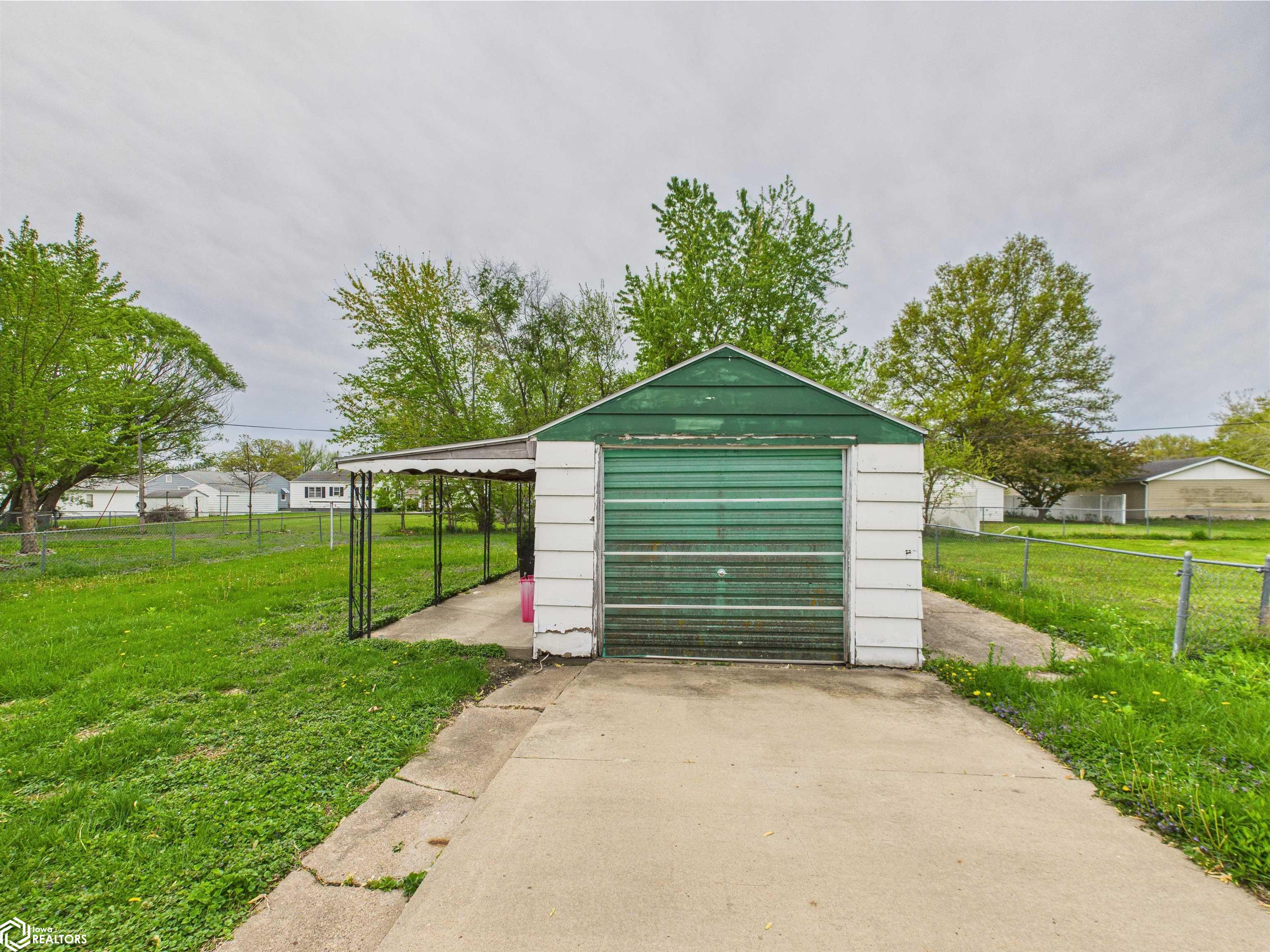 1422 Swanson Avenue, Ottumwa, Iowa image 4