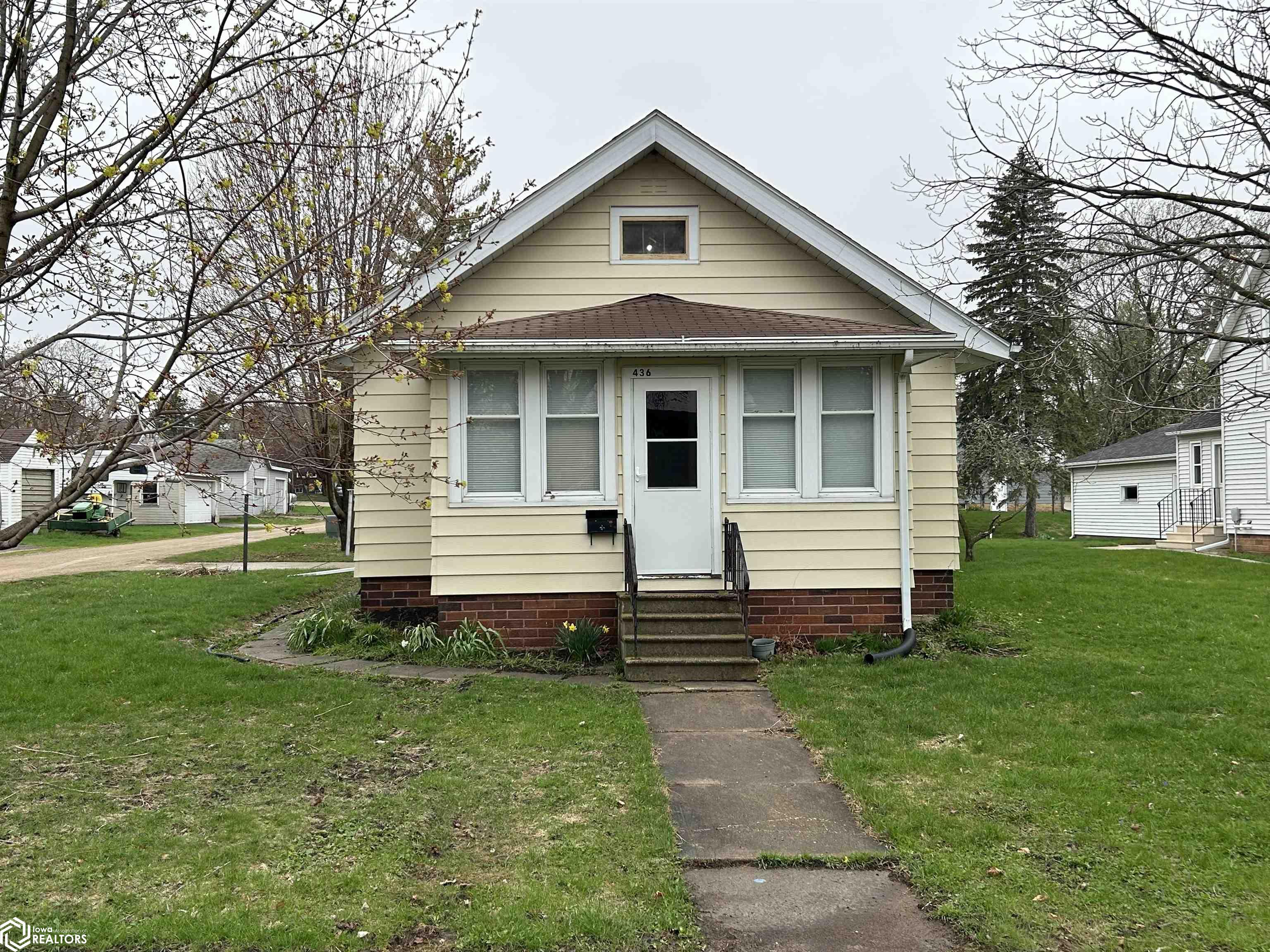 436 N 9th Street, Forest City, Iowa image 1
