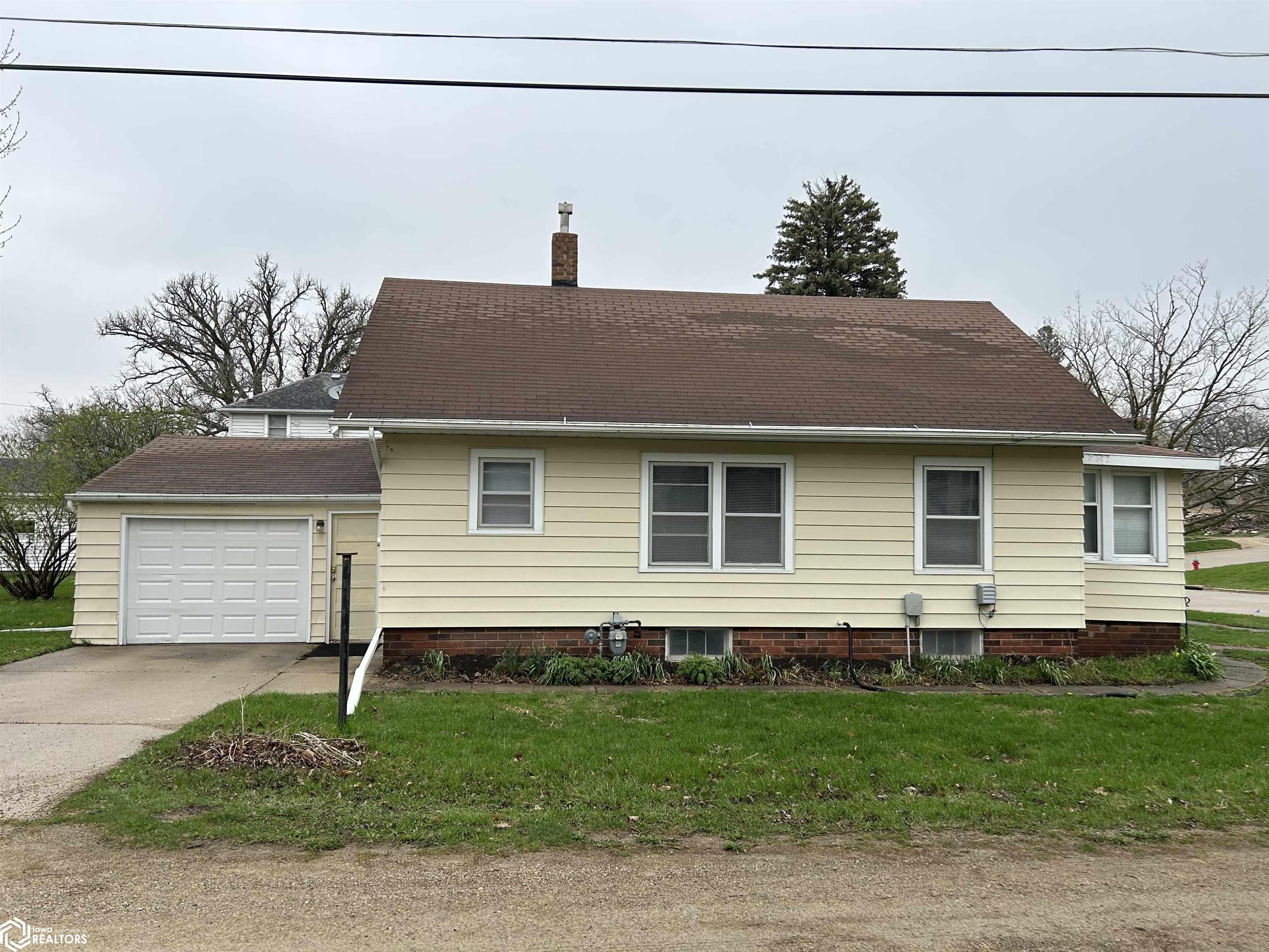 436 N 9th Street, Forest City, Iowa image 2