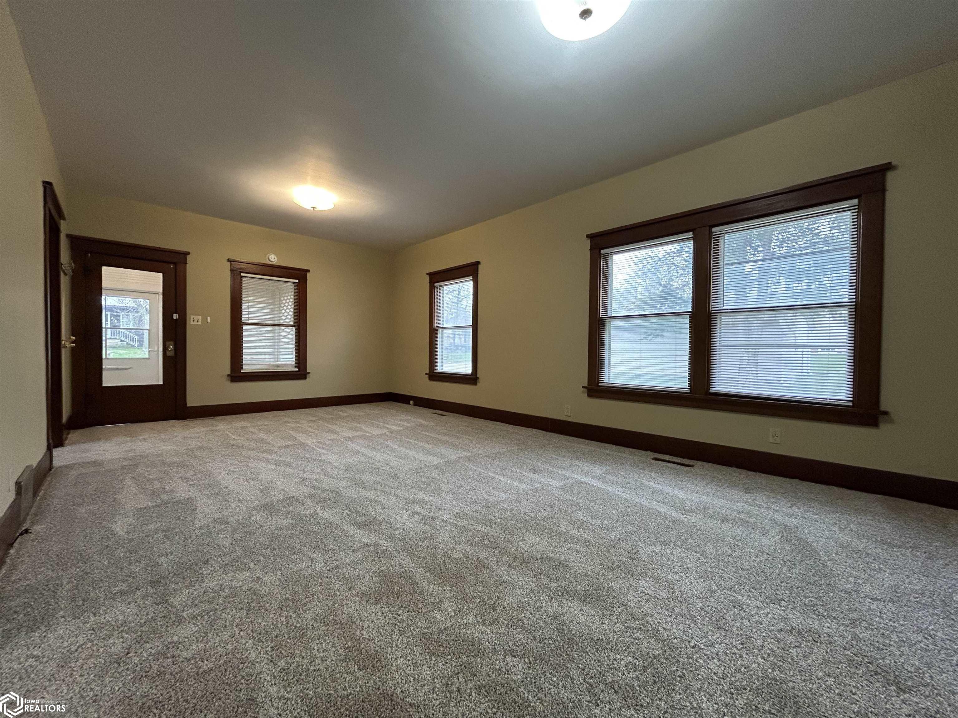 436 N 9th Street, Forest City, Iowa image 6