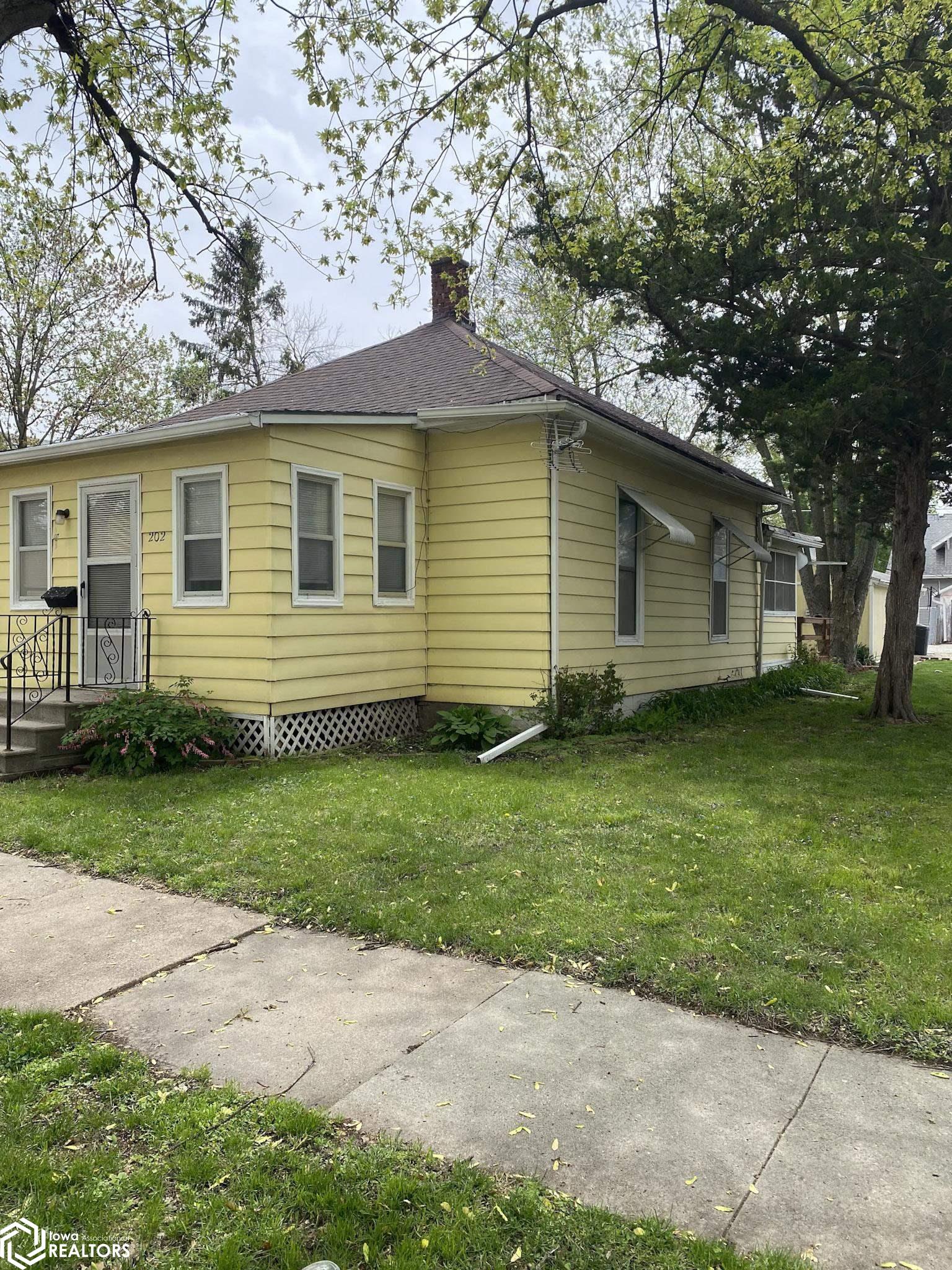 202 E Maple Street, Red Oak, Iowa image 3