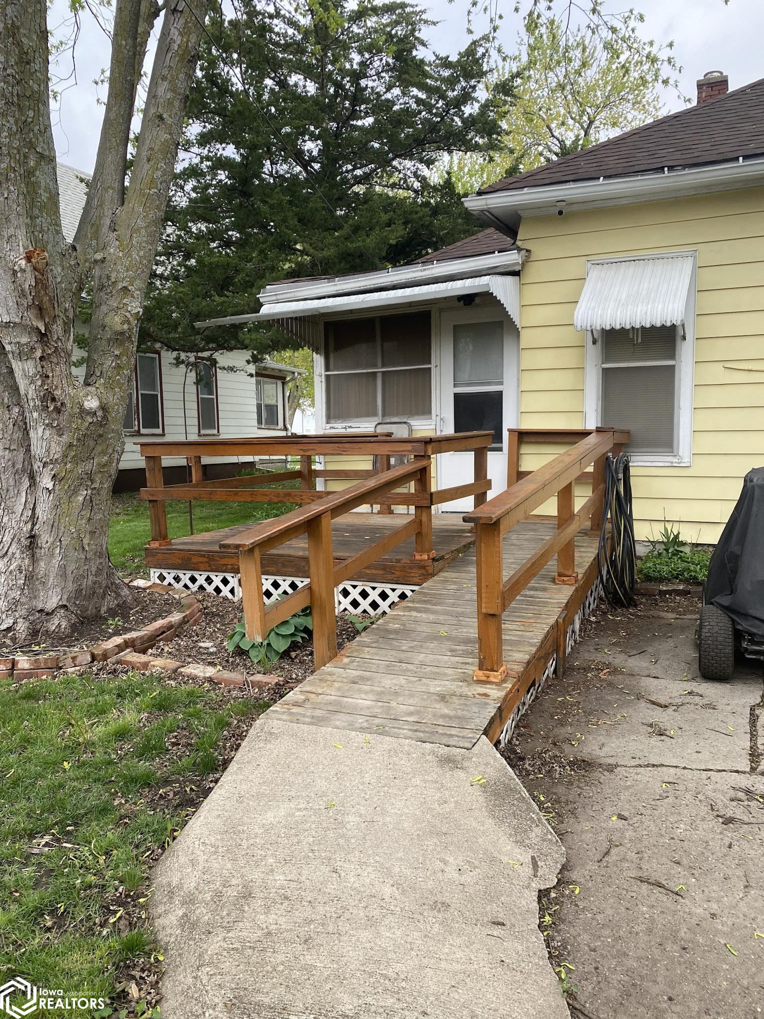 202 E Maple Street, Red Oak, Iowa image 5