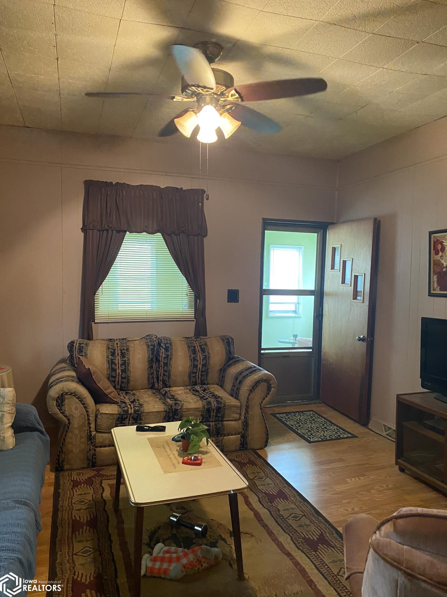 202 E Maple Street, Red Oak, Iowa image 8