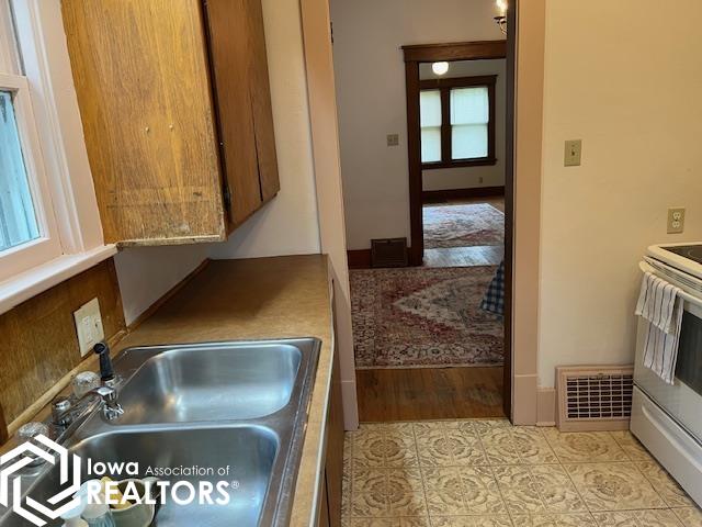 304 E Kirkwood Avenue, Fairfield, Iowa image 10