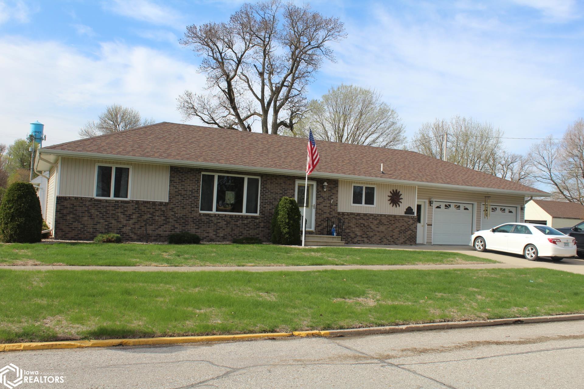 110 W 7th Street, Garner, Iowa image 1