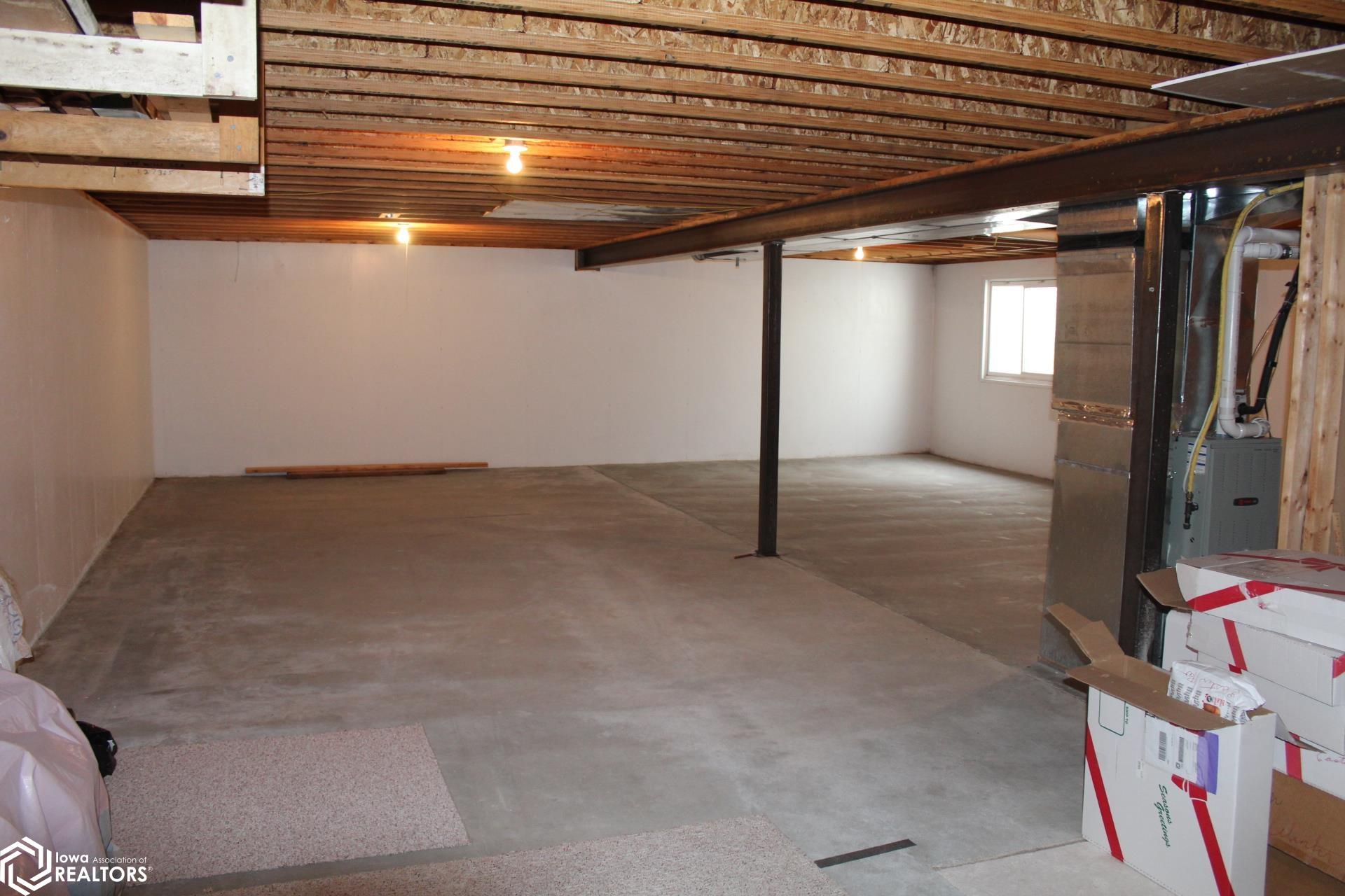 110 W 7th Street, Garner, Iowa image 14