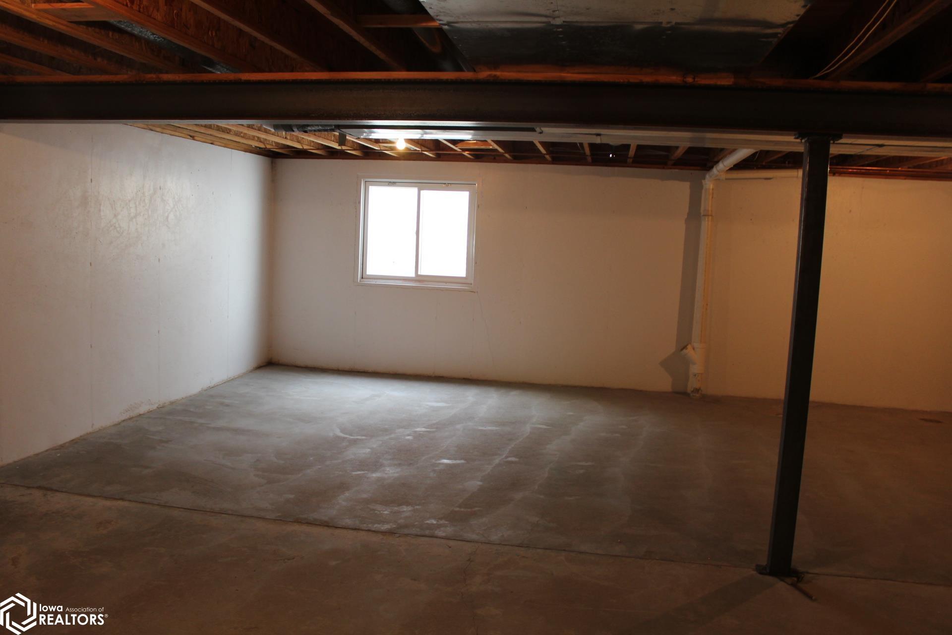 110 W 7th Street, Garner, Iowa image 15