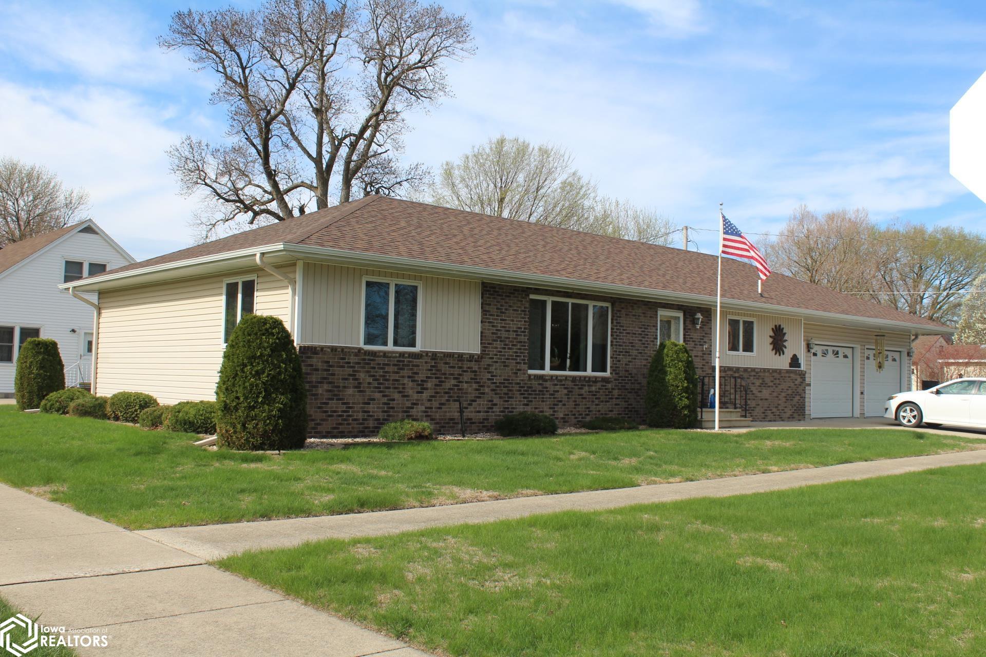 110 W 7th Street, Garner, Iowa image 3
