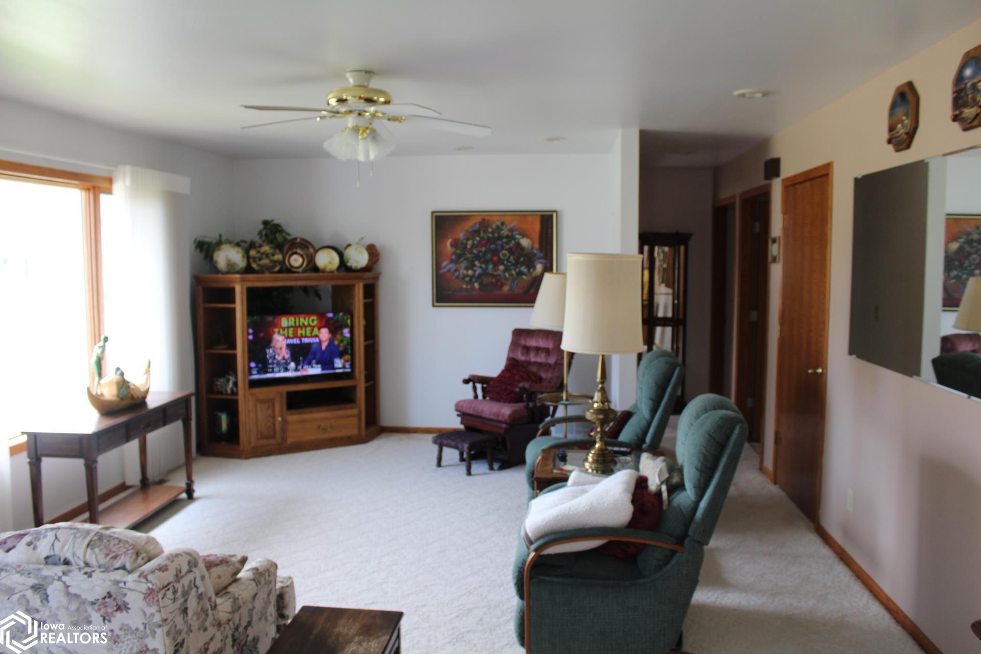 110 W 7th Street, Garner, Iowa image 6