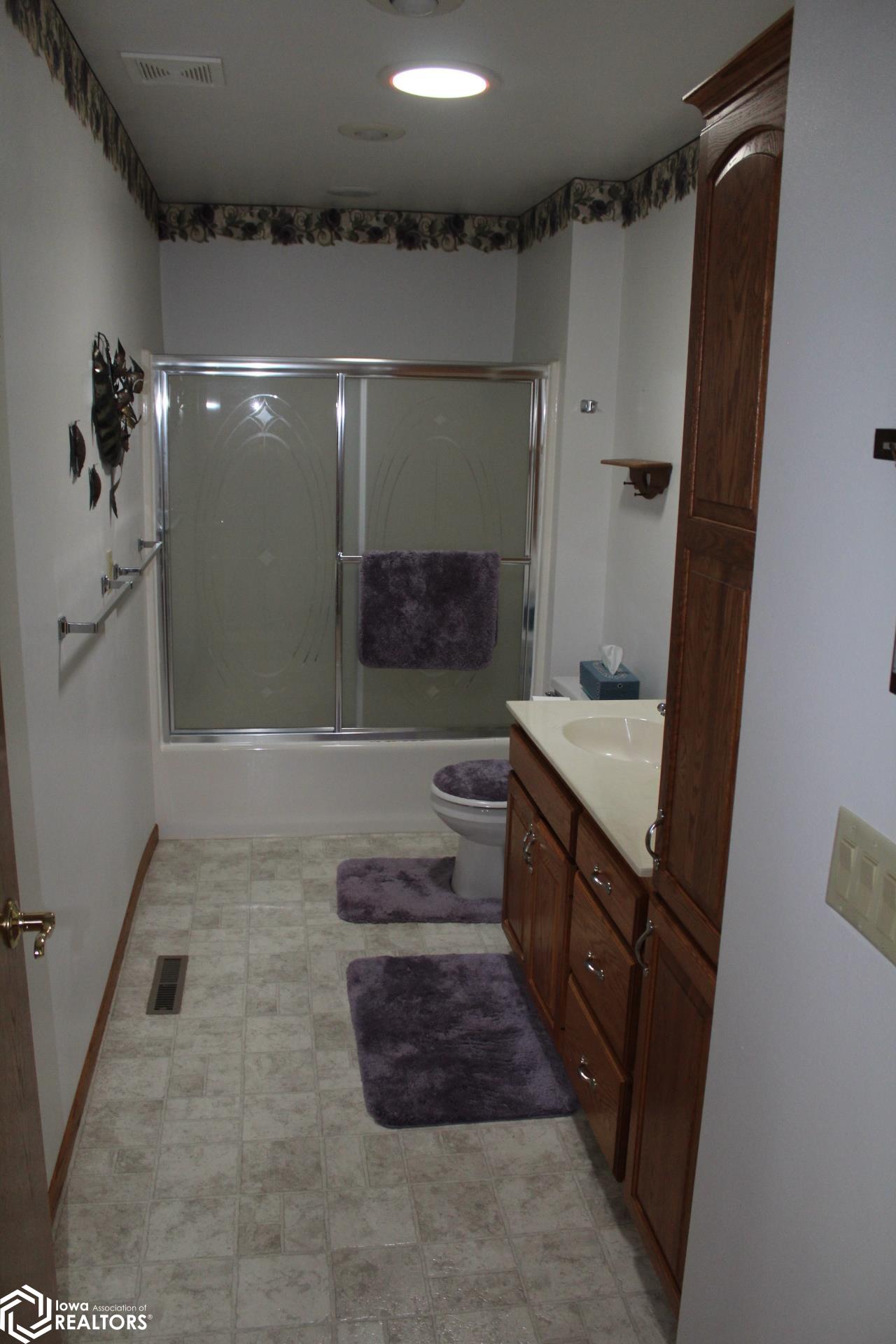 110 W 7th Street, Garner, Iowa image 7