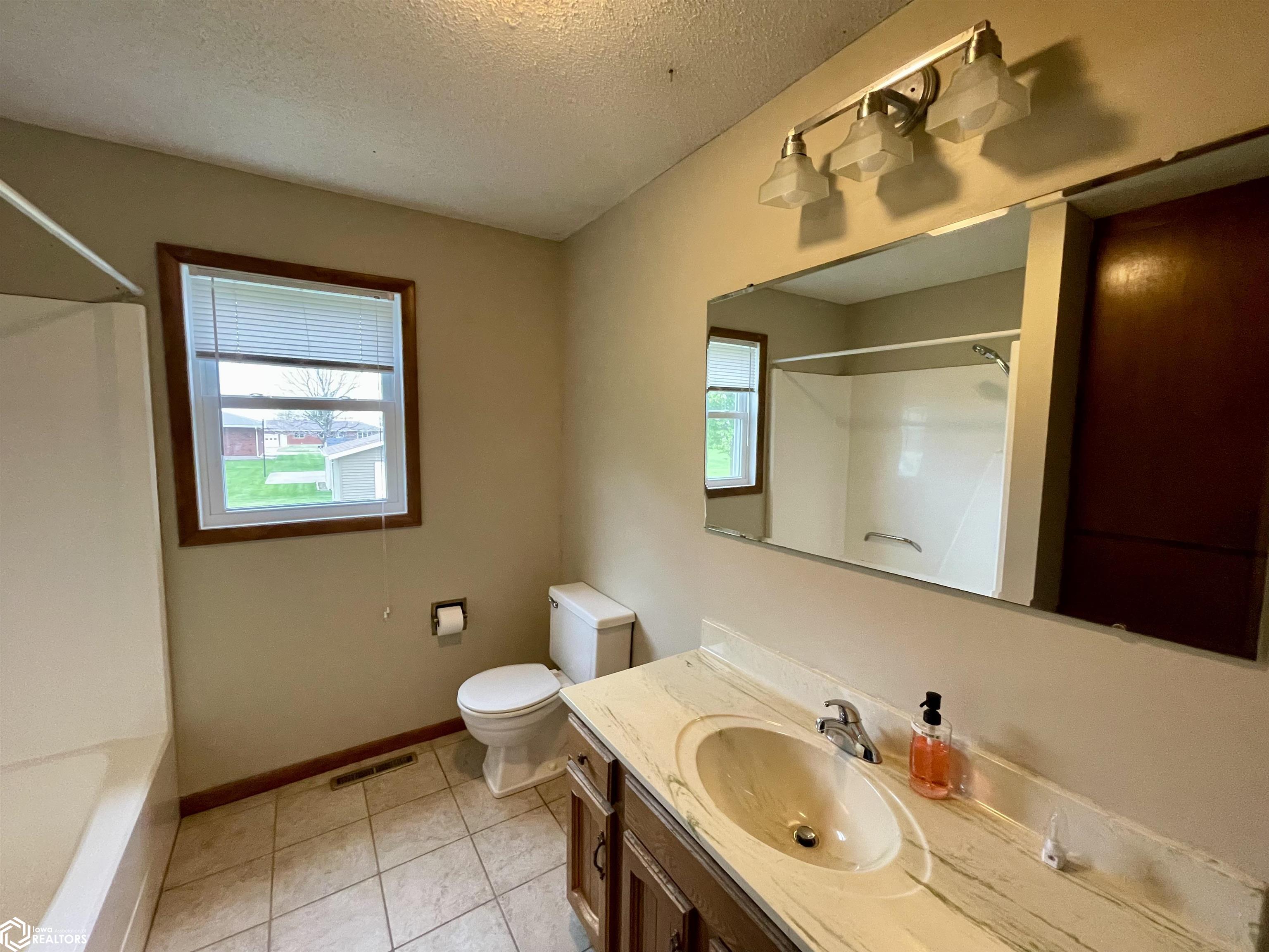 612 6th Street, West Point, Iowa image 19