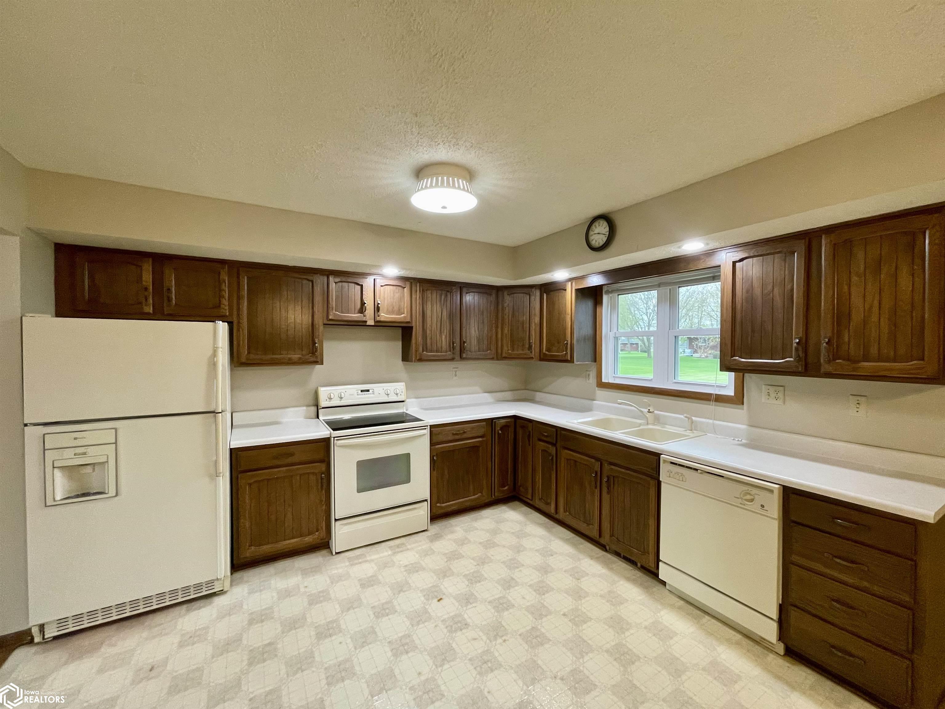 612 6th Street, West Point, Iowa image 21
