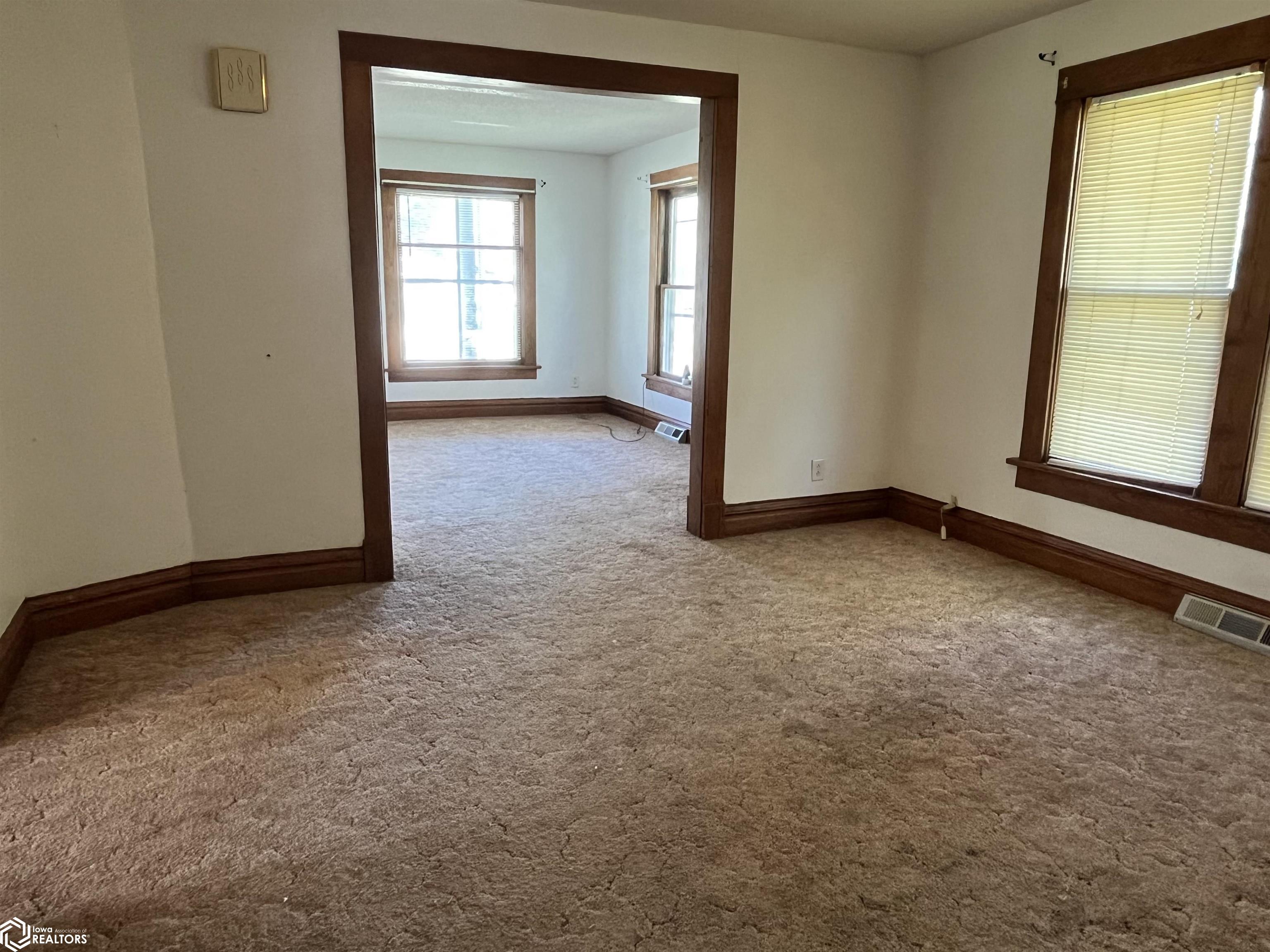 1104 2nd Avenue, Albia, Iowa image 6