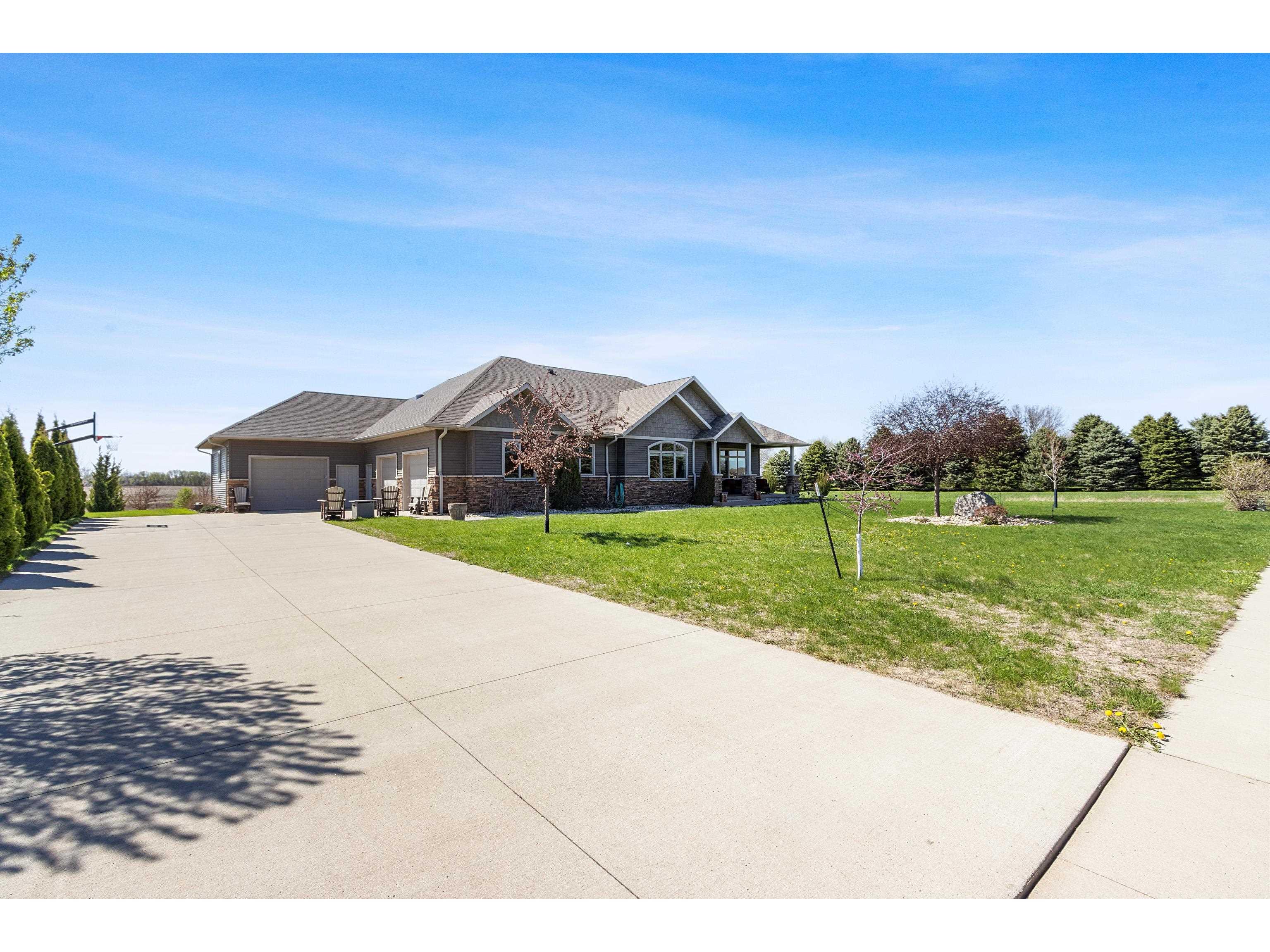 1415 N 20th St, Clear Lake, Iowa image 1