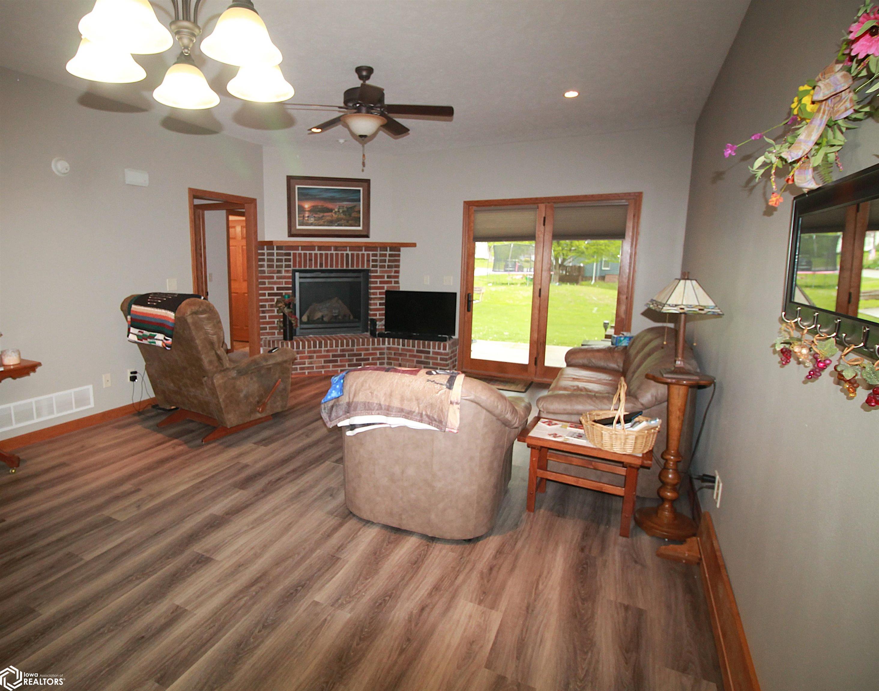 1025 N 16th Street, Clarinda, Iowa image 4