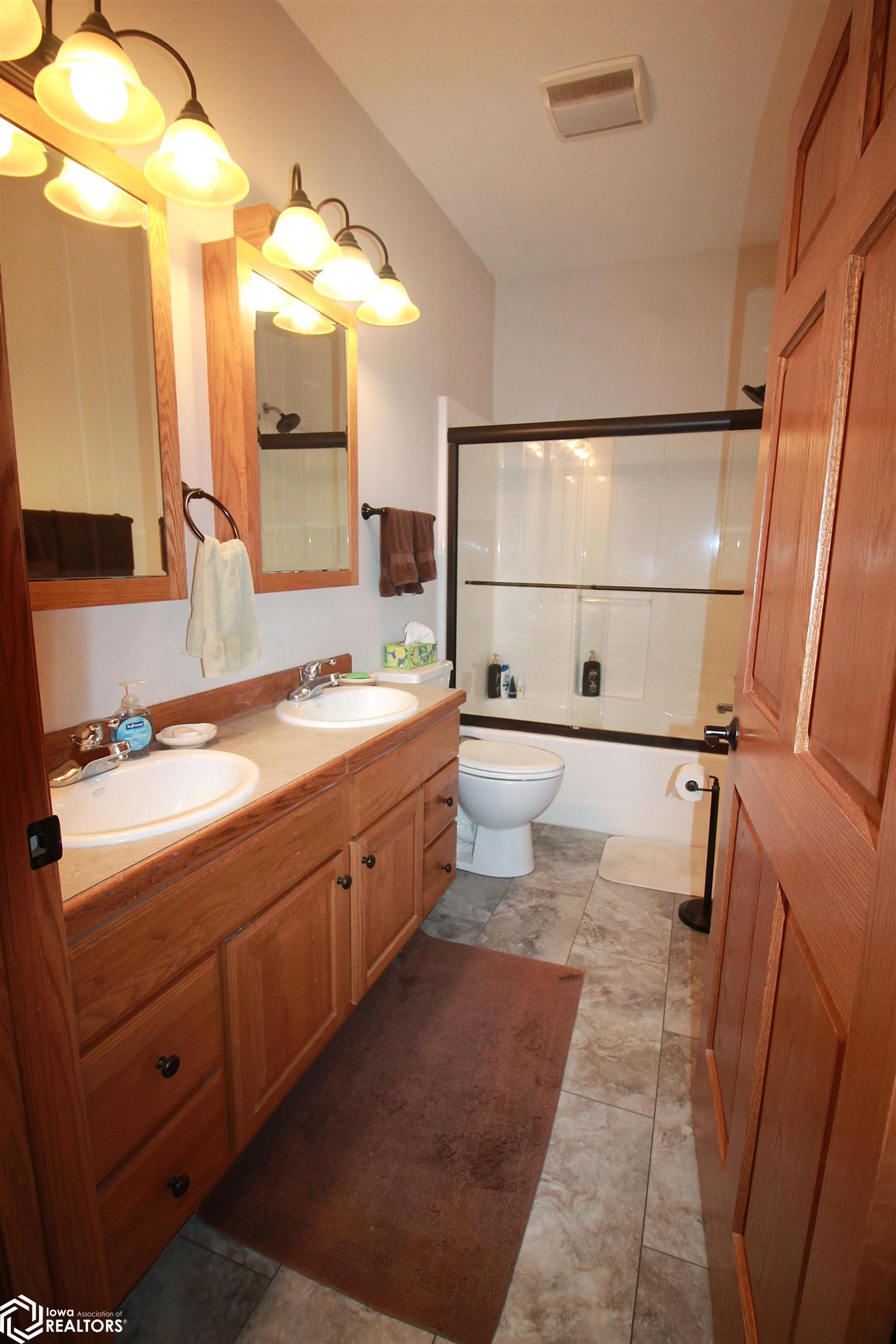 1025 N 16th Street, Clarinda, Iowa image 10