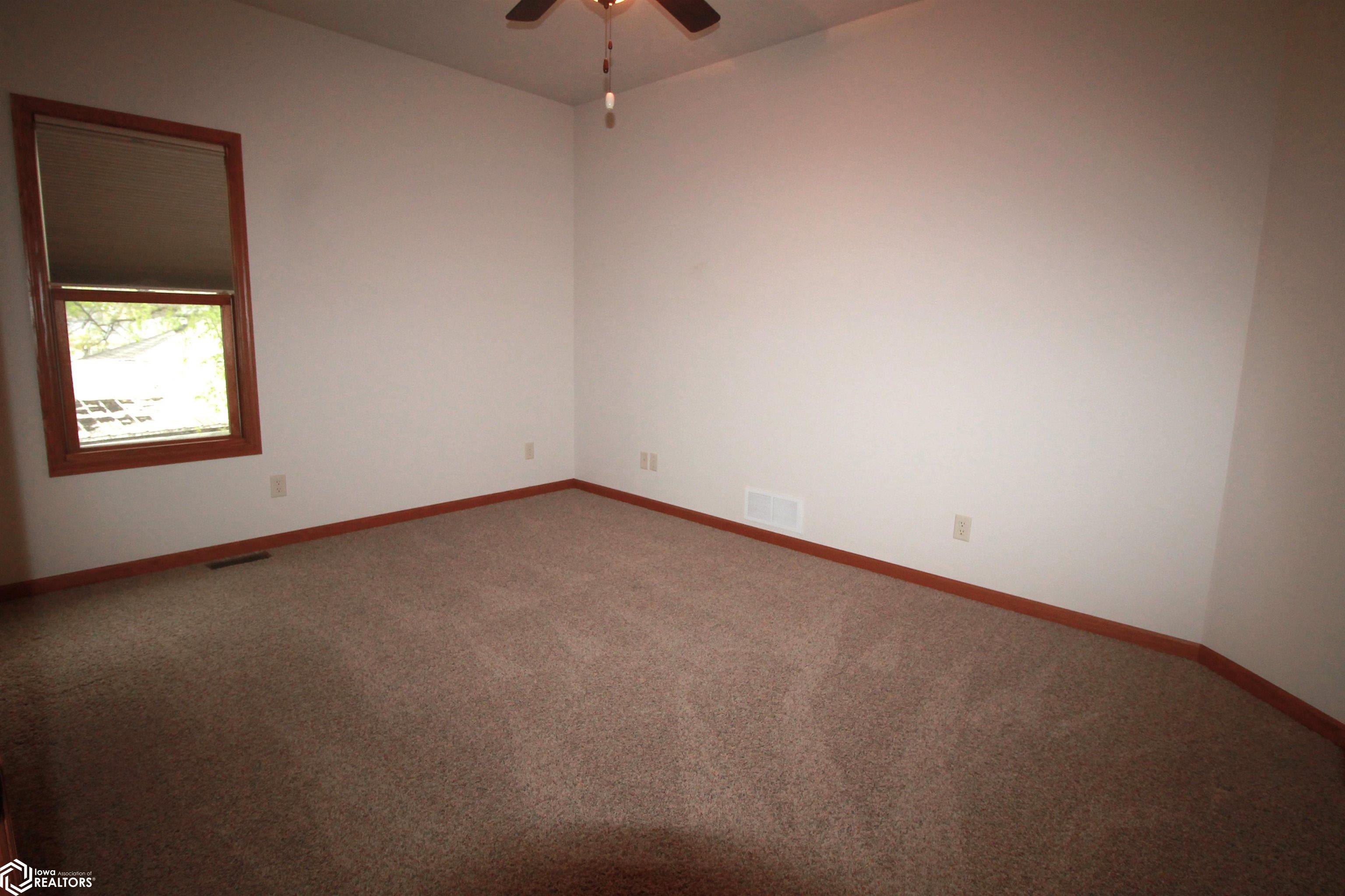 1021 N 16th Street, Clarinda, Iowa image 11