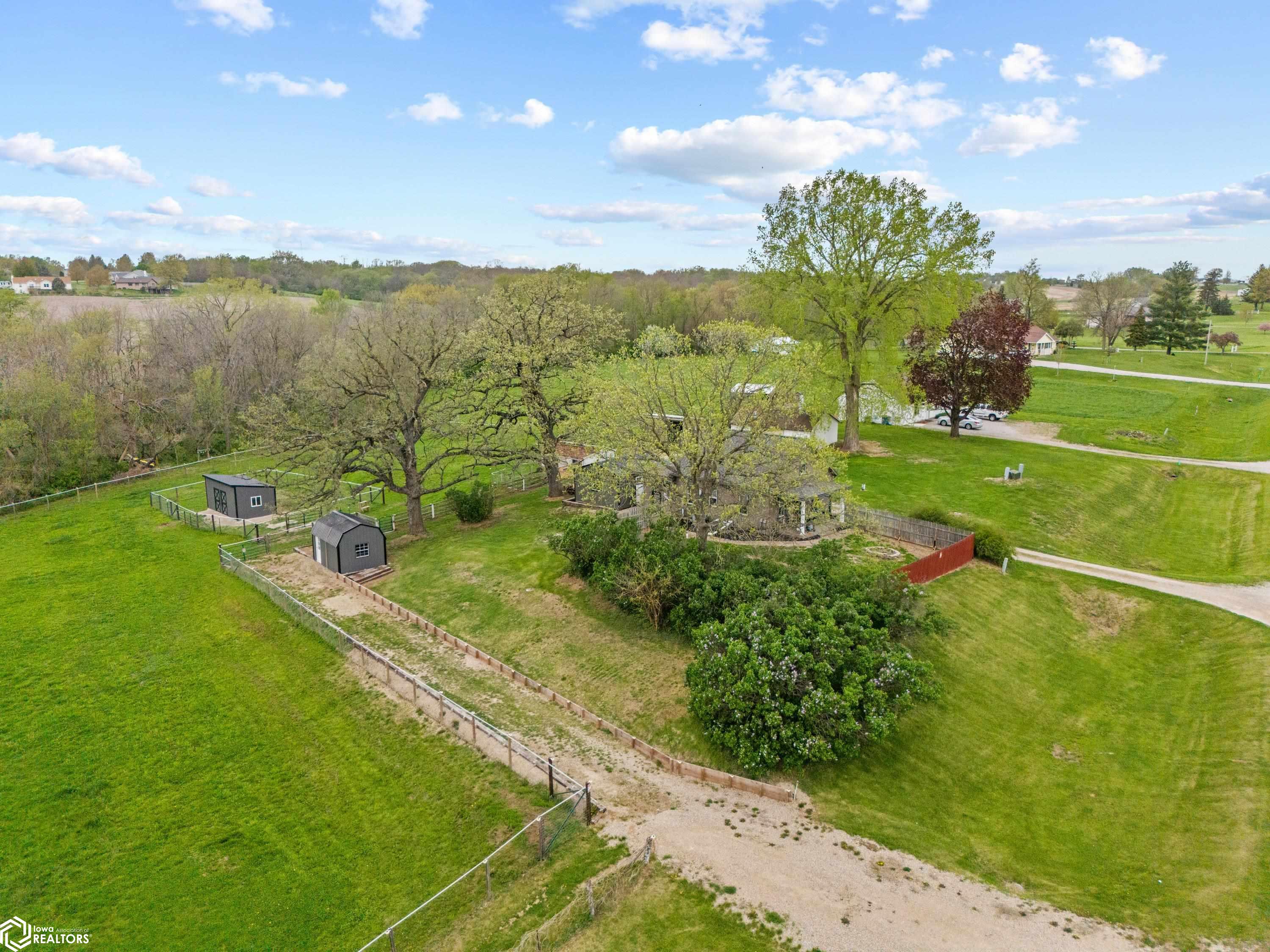 3802 Tipton Road, Muscatine, Iowa image 24