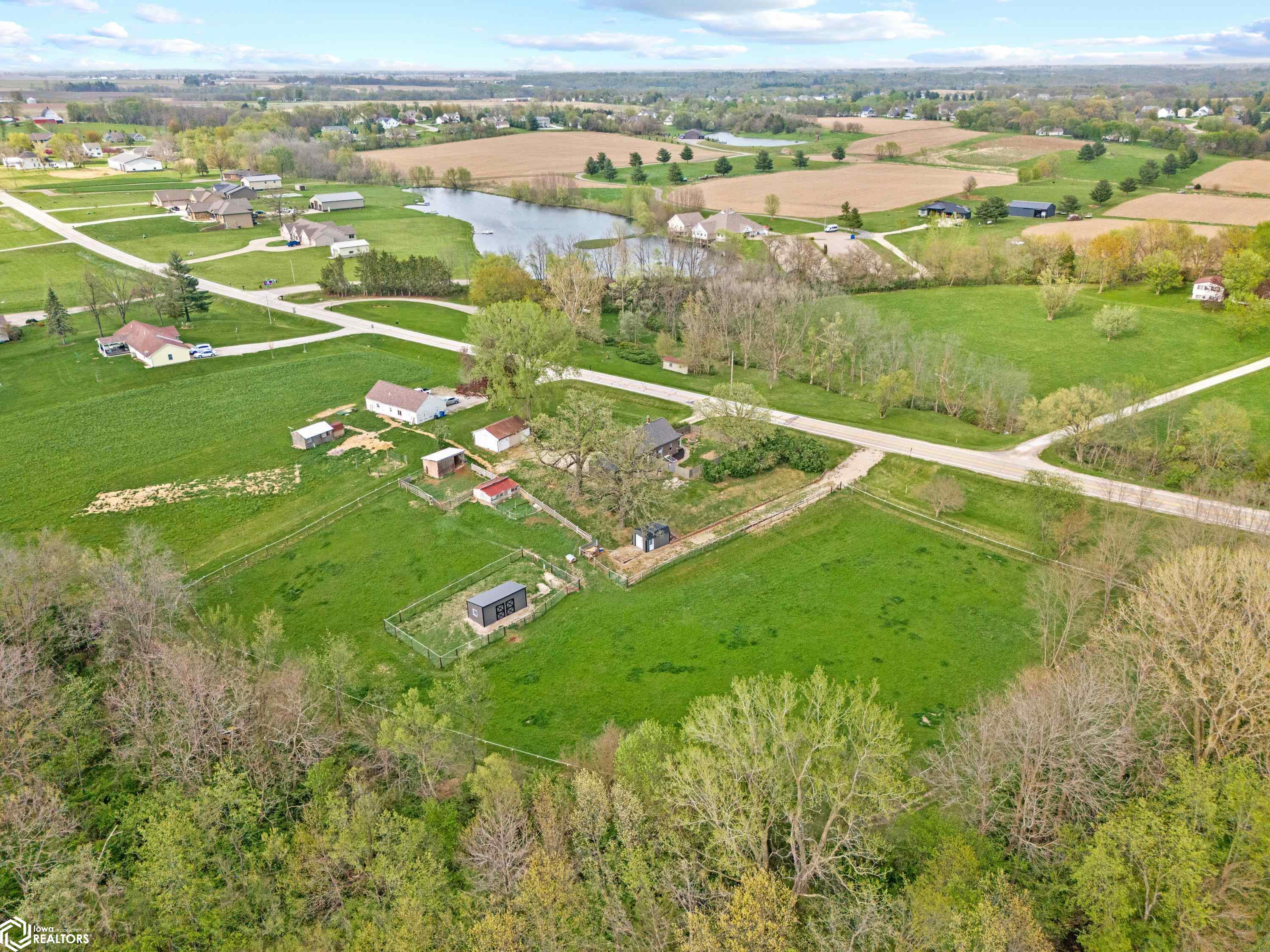 3802 Tipton Road, Muscatine, Iowa image 36