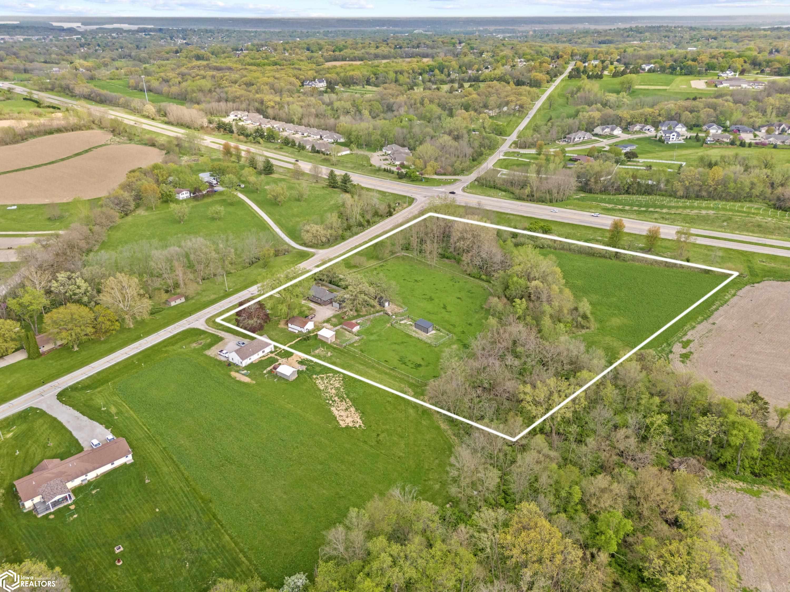 3802 Tipton Road, Muscatine, Iowa image 39