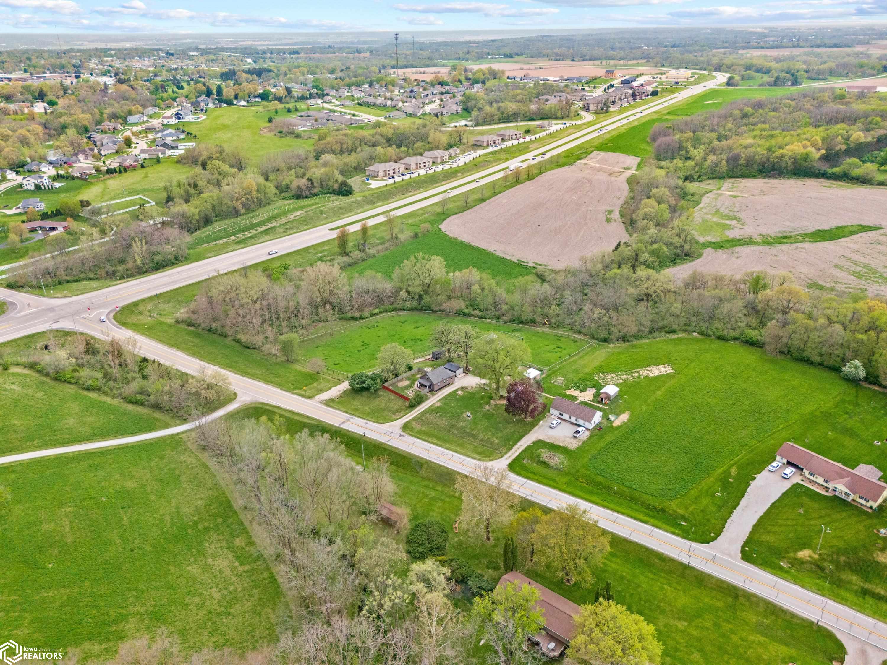 3802 Tipton Road, Muscatine, Iowa image 42