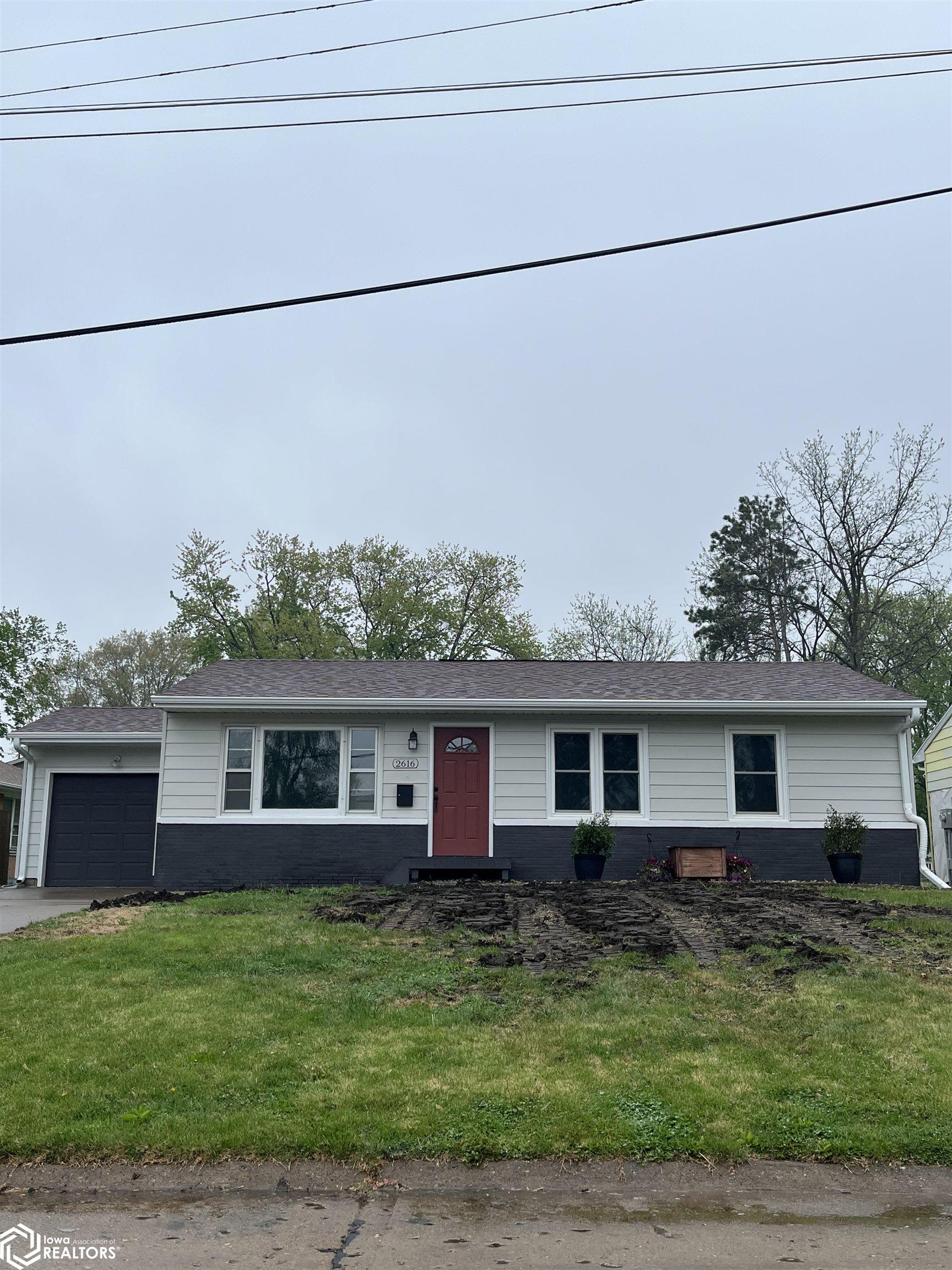 2616 Subilbe Avenue, Burlington, Iowa image 1