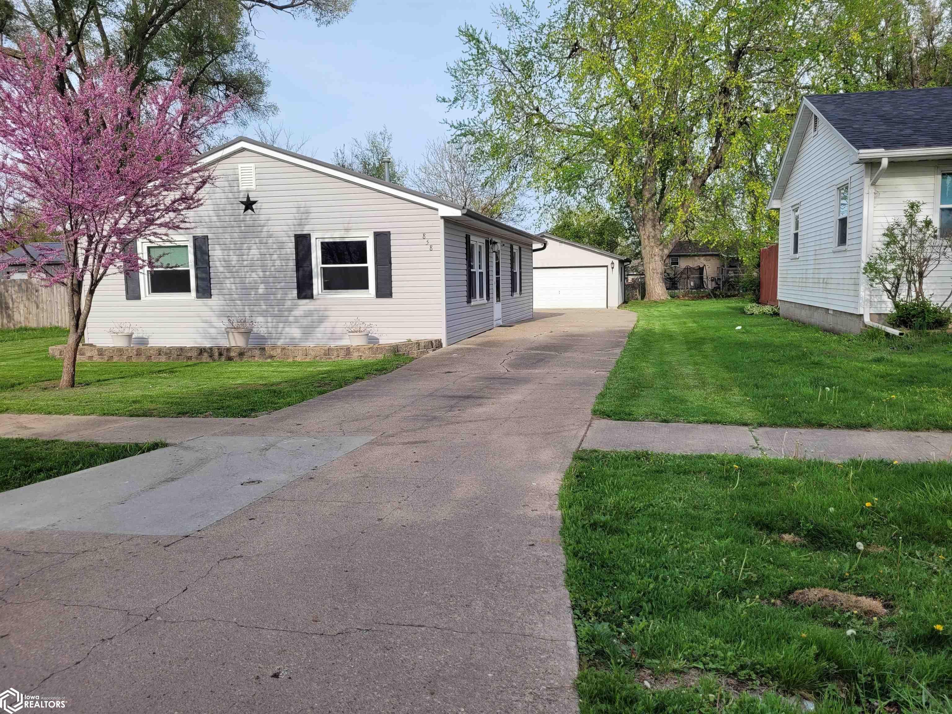 858 S Ward, Ottumwa, Iowa image 3
