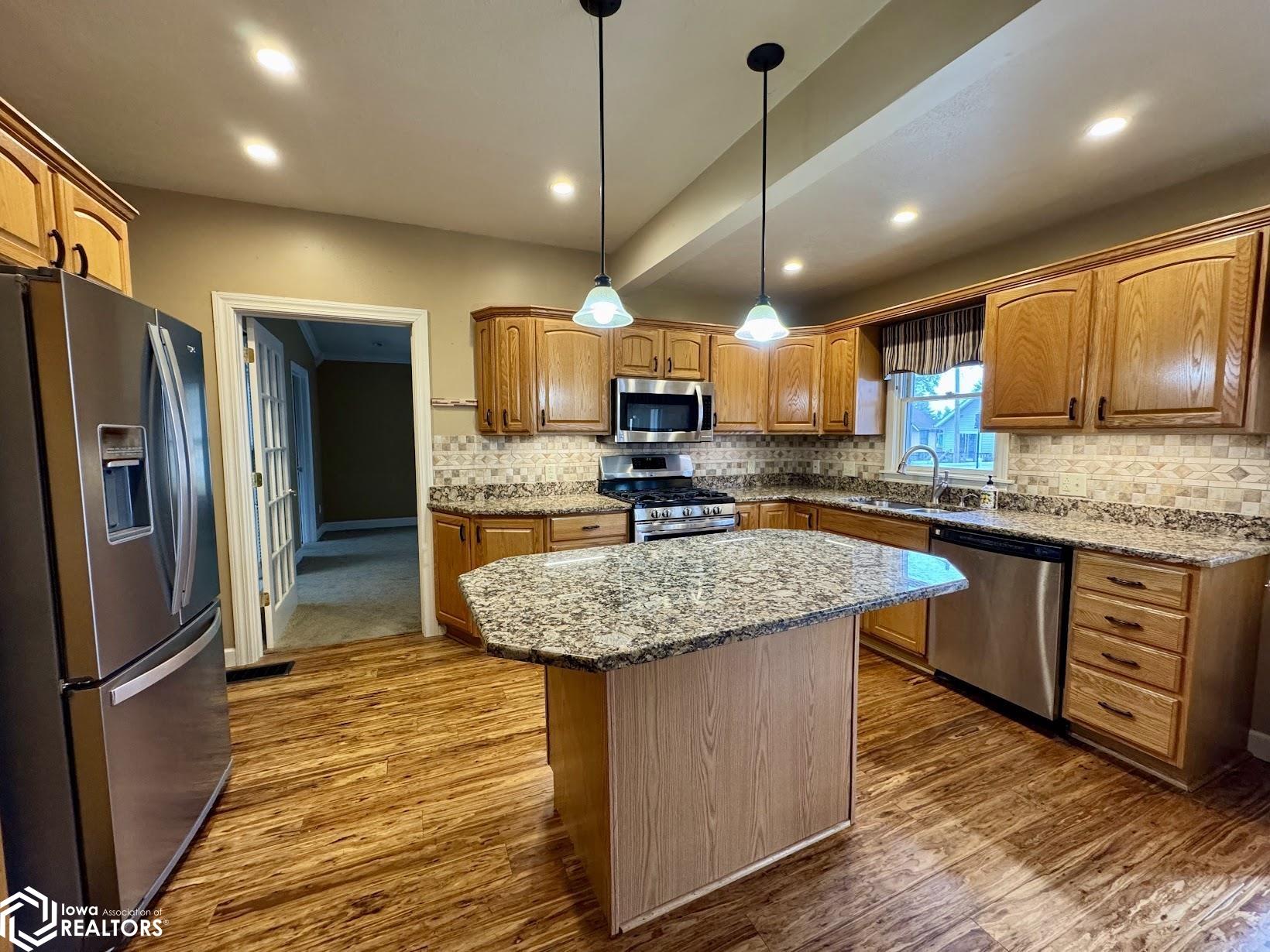 735 Sweeny Avenue, Burlington, Iowa image 12