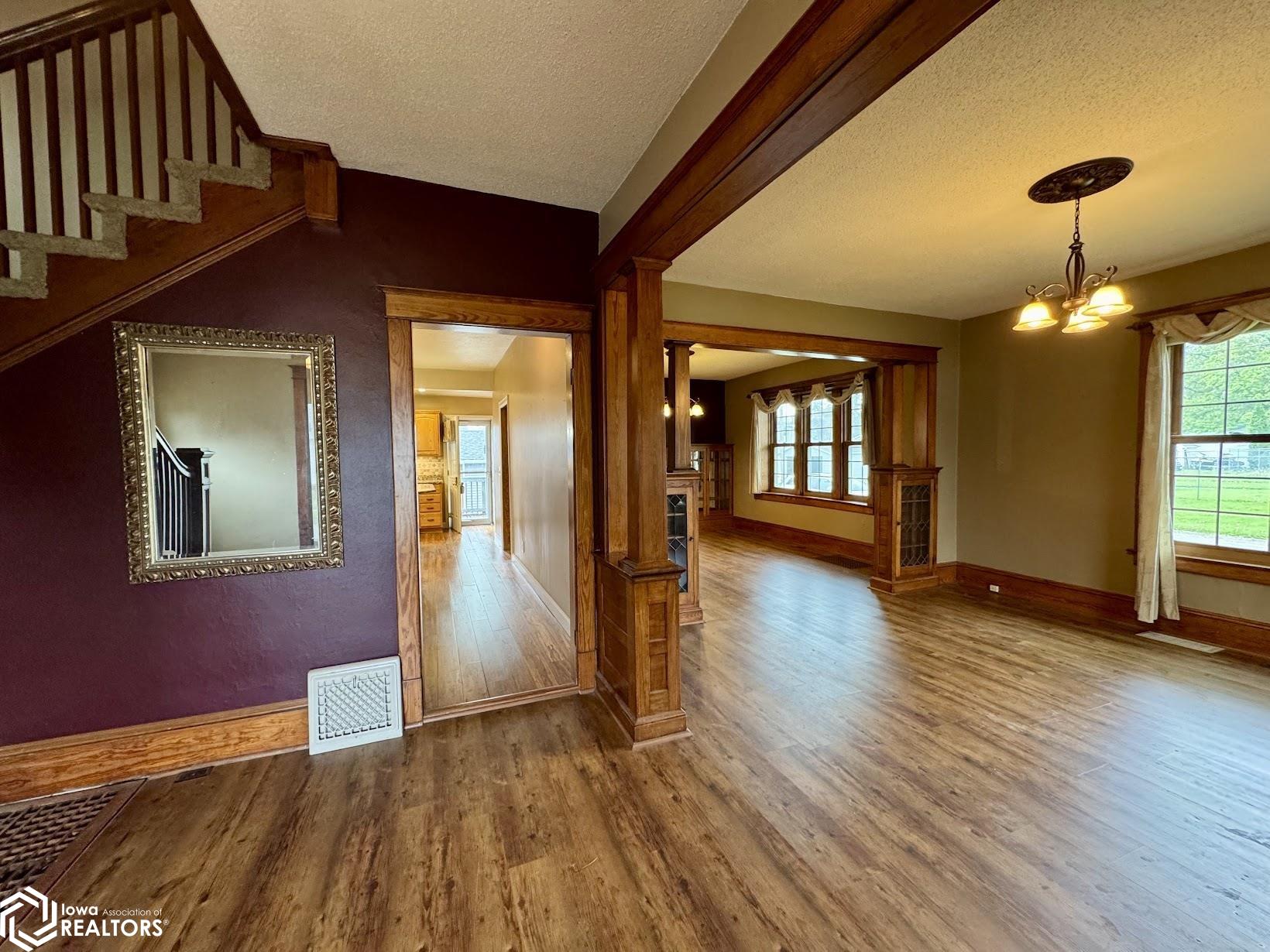 735 Sweeny Avenue, Burlington, Iowa image 3