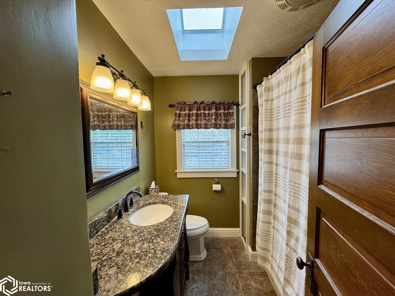 735 Sweeny Avenue, Burlington, Iowa image 33