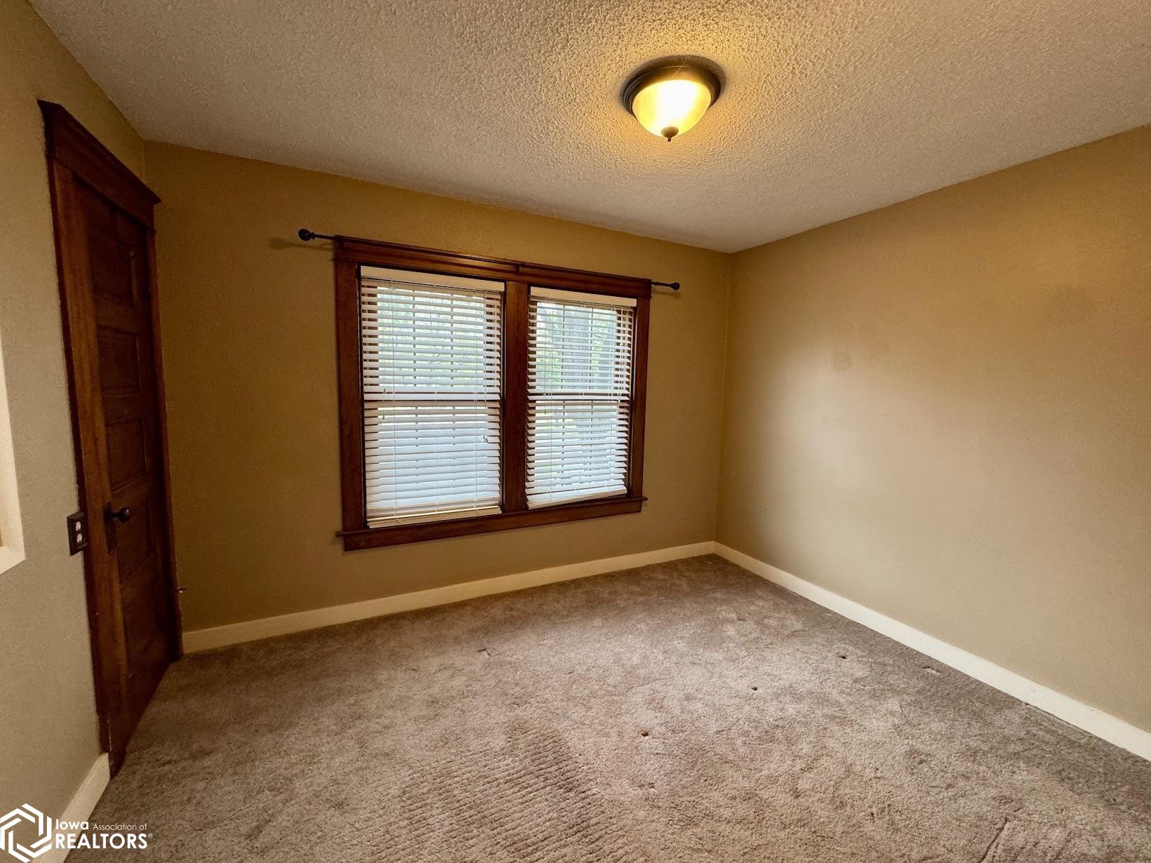 735 Sweeny Avenue, Burlington, Iowa image 35