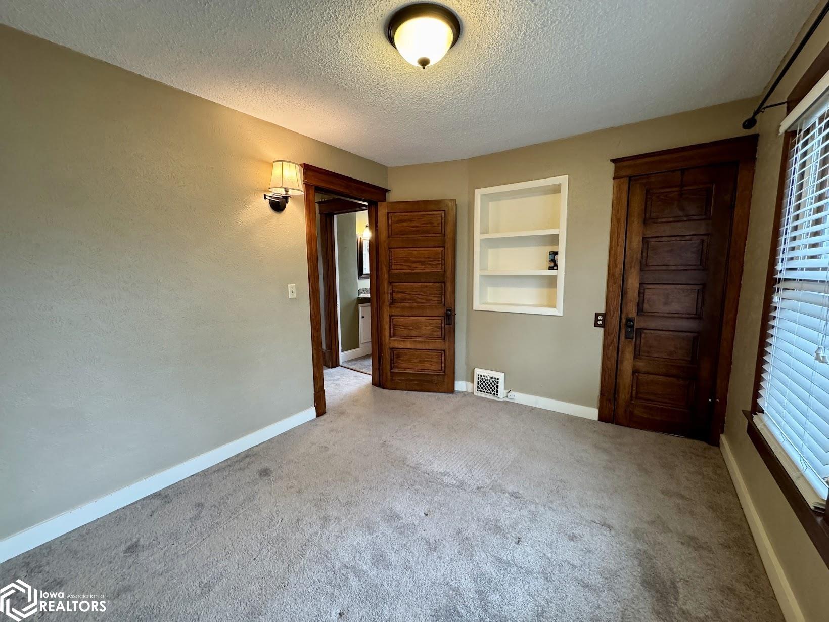 735 Sweeny Avenue, Burlington, Iowa image 36