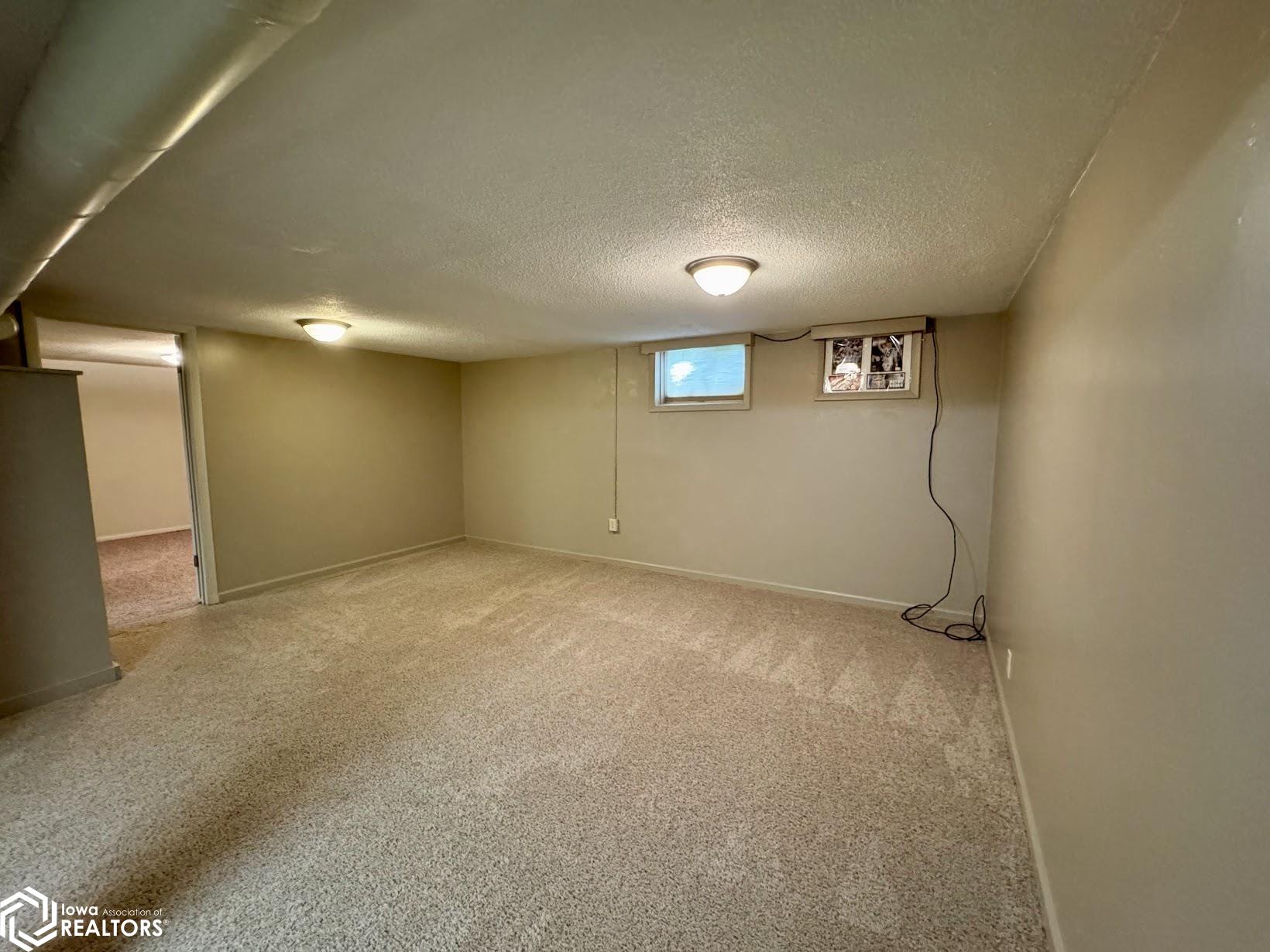 735 Sweeny Avenue, Burlington, Iowa image 39