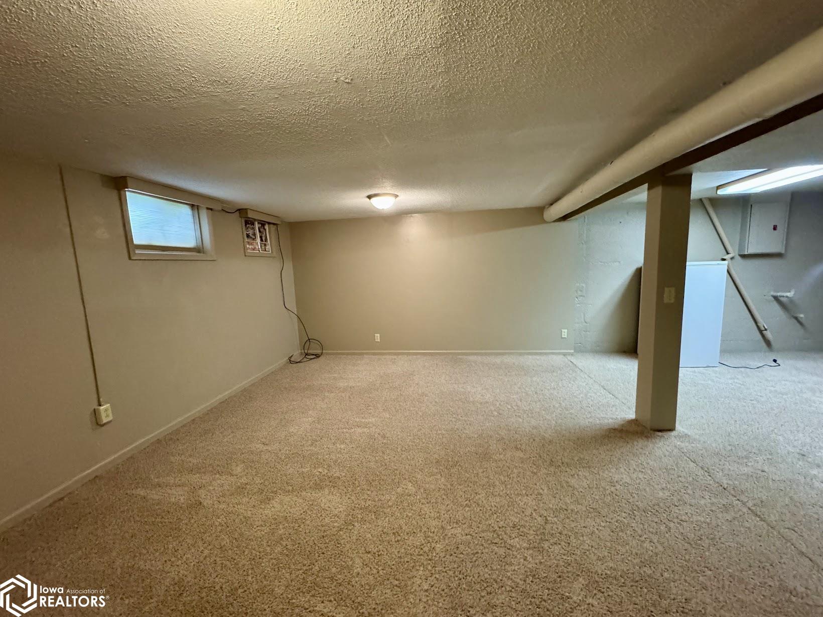 735 Sweeny Avenue, Burlington, Iowa image 40