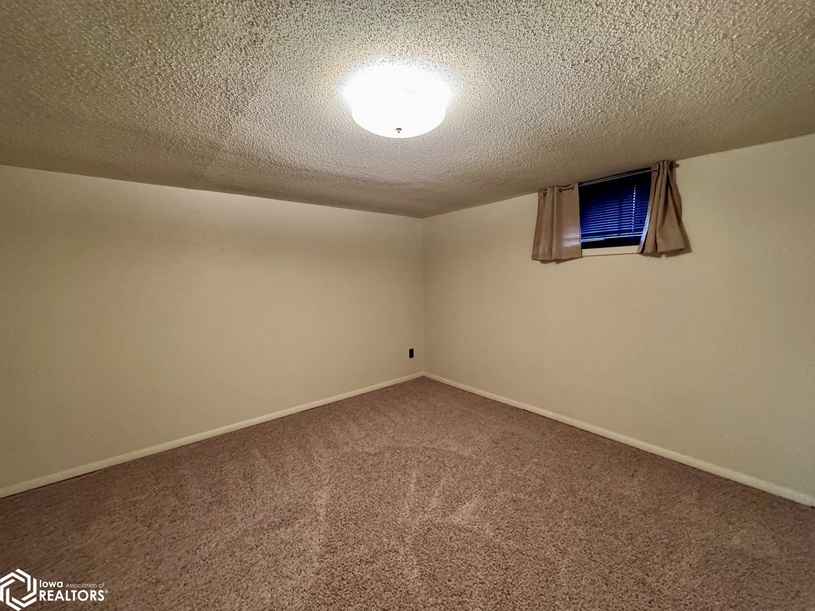 735 Sweeny Avenue, Burlington, Iowa image 41