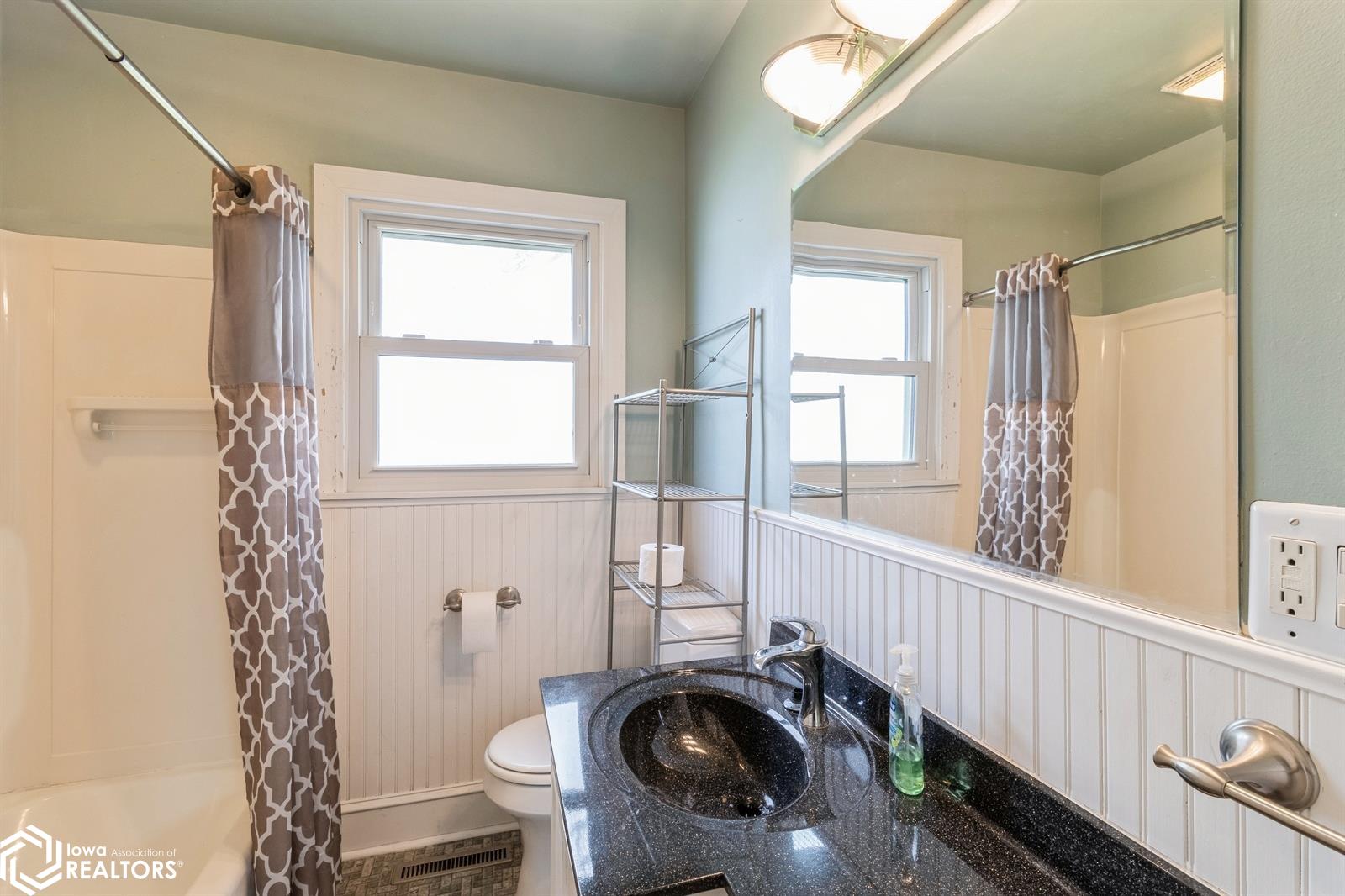 1508 Elder Drive, Marshalltown, Iowa image 11