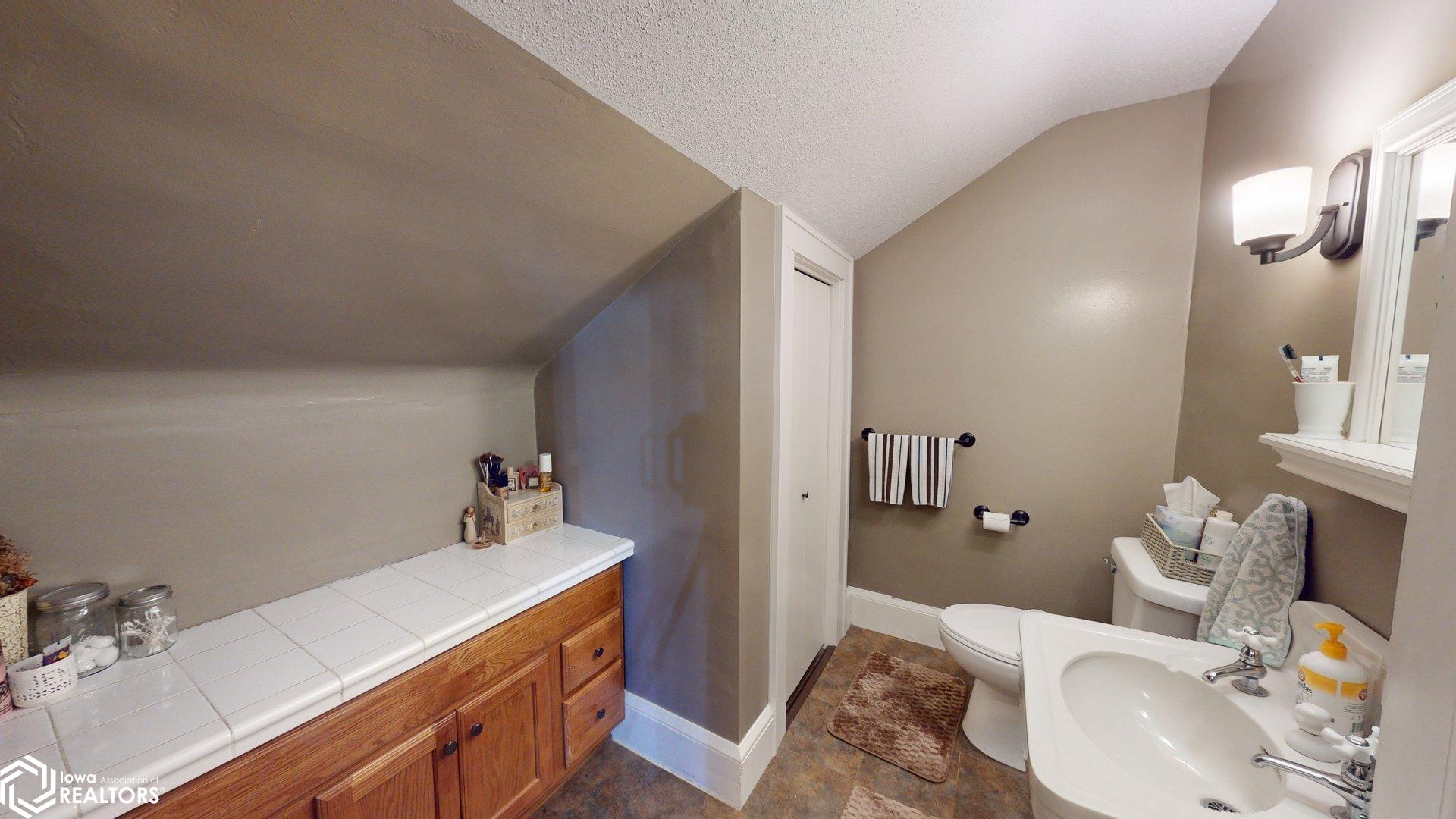 20 S Crescent Drive, Mason City, Iowa image 20