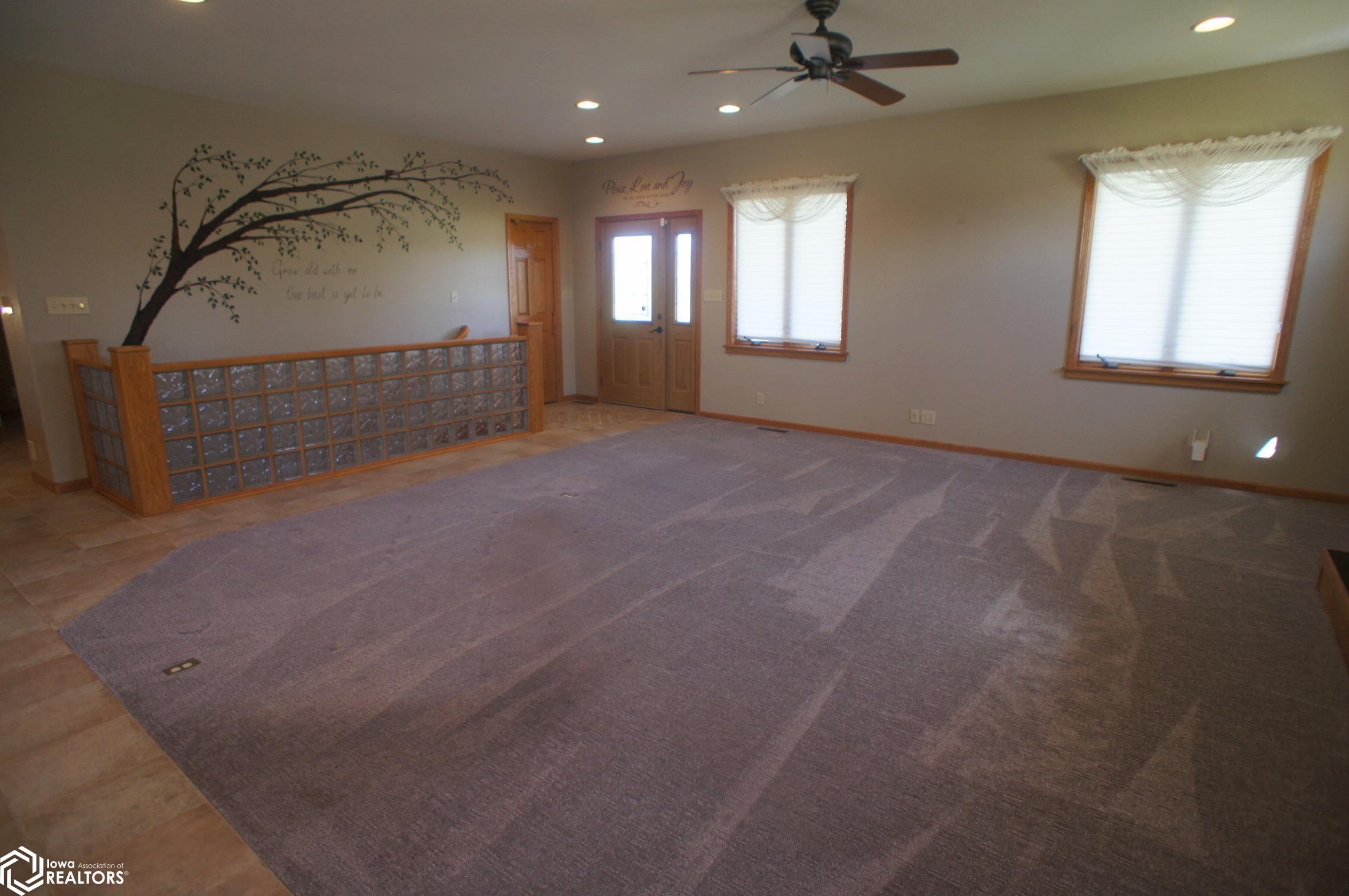 1004 Fair Meadow Drive, Webster City, Iowa image 2