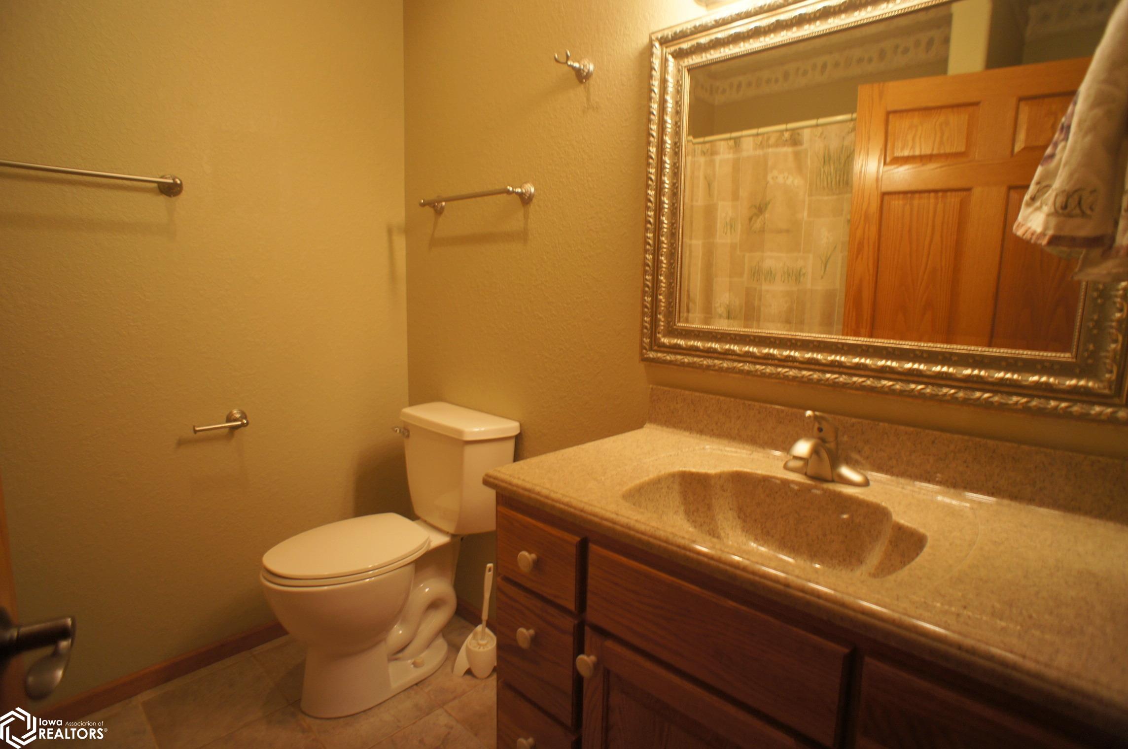 1004 Fair Meadow Drive, Webster City, Iowa image 20