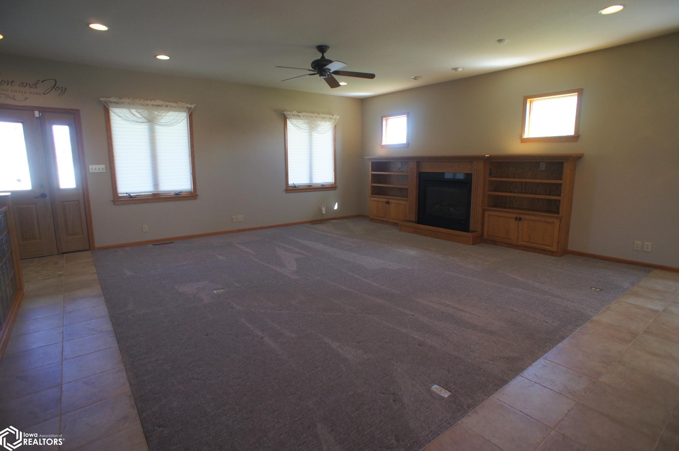1004 Fair Meadow Drive, Webster City, Iowa image 3