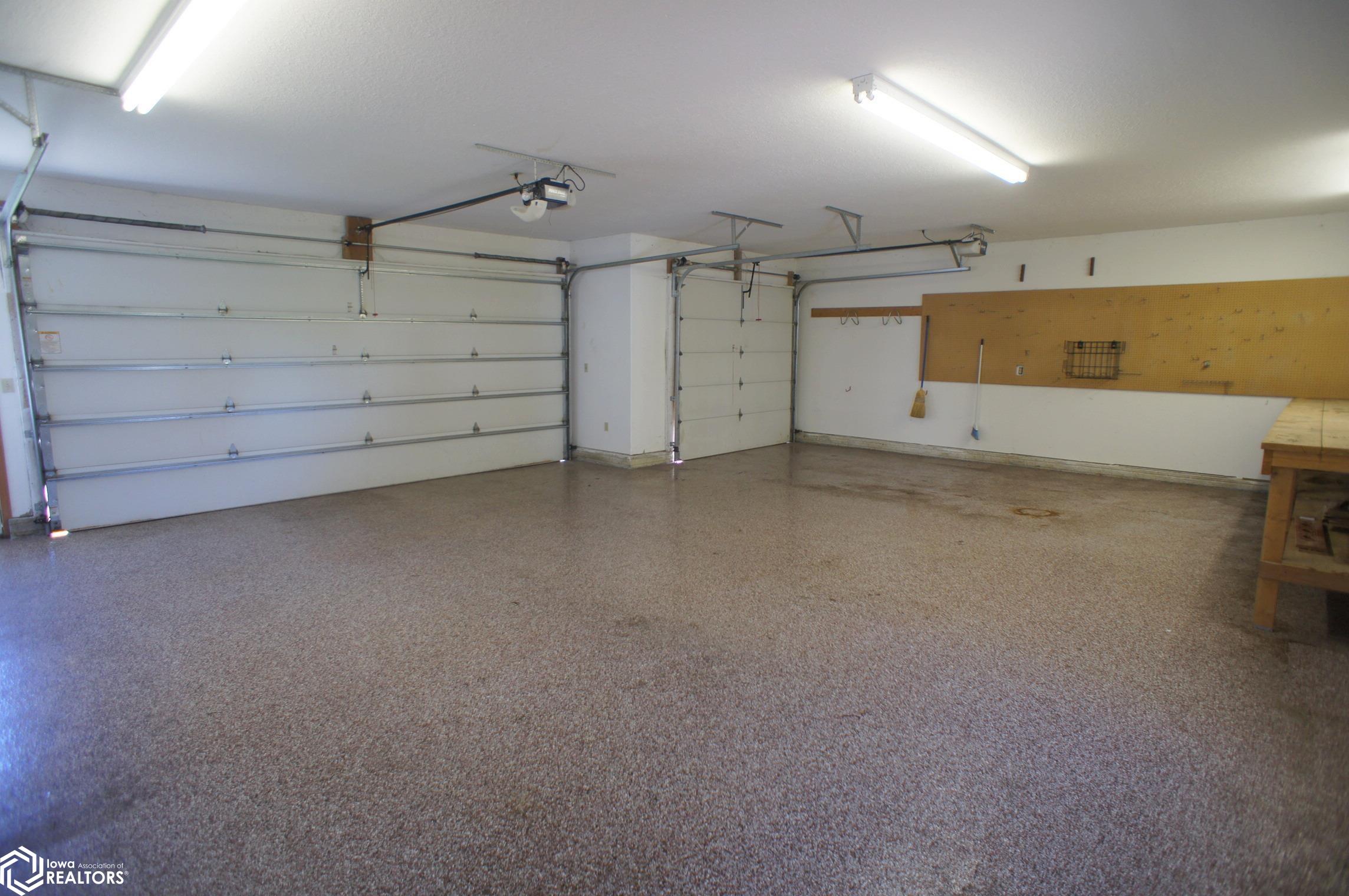 1004 Fair Meadow Drive, Webster City, Iowa image 35