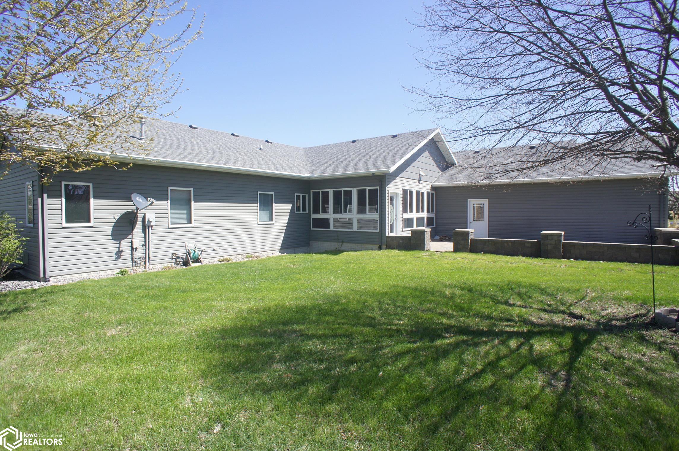 1004 Fair Meadow Drive, Webster City, Iowa image 38