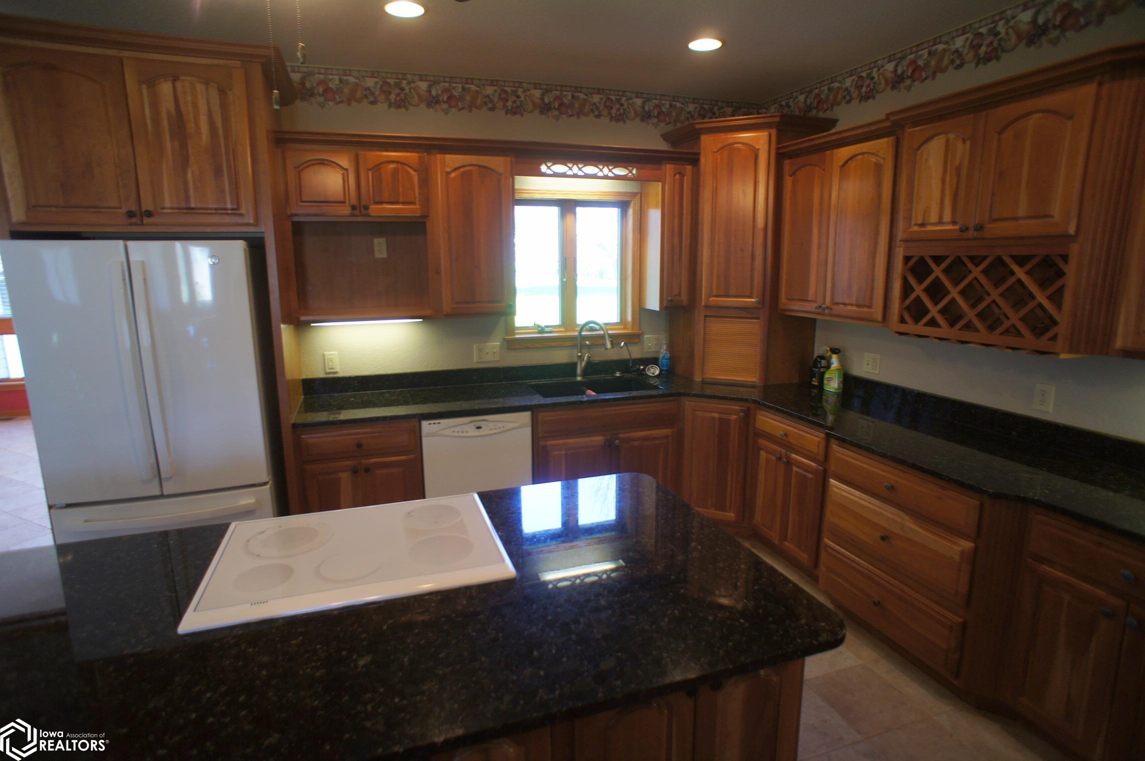 1004 Fair Meadow Drive, Webster City, Iowa image 8