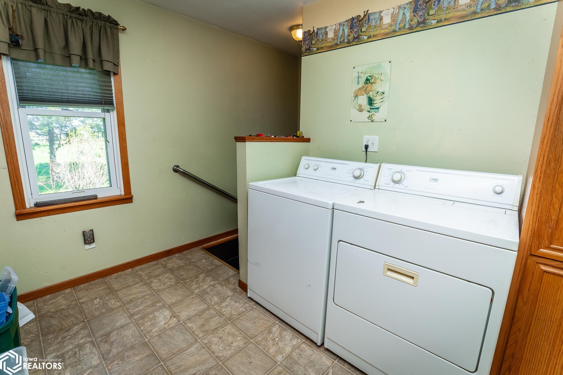 3633 Highway T47, Montour, Iowa image 6