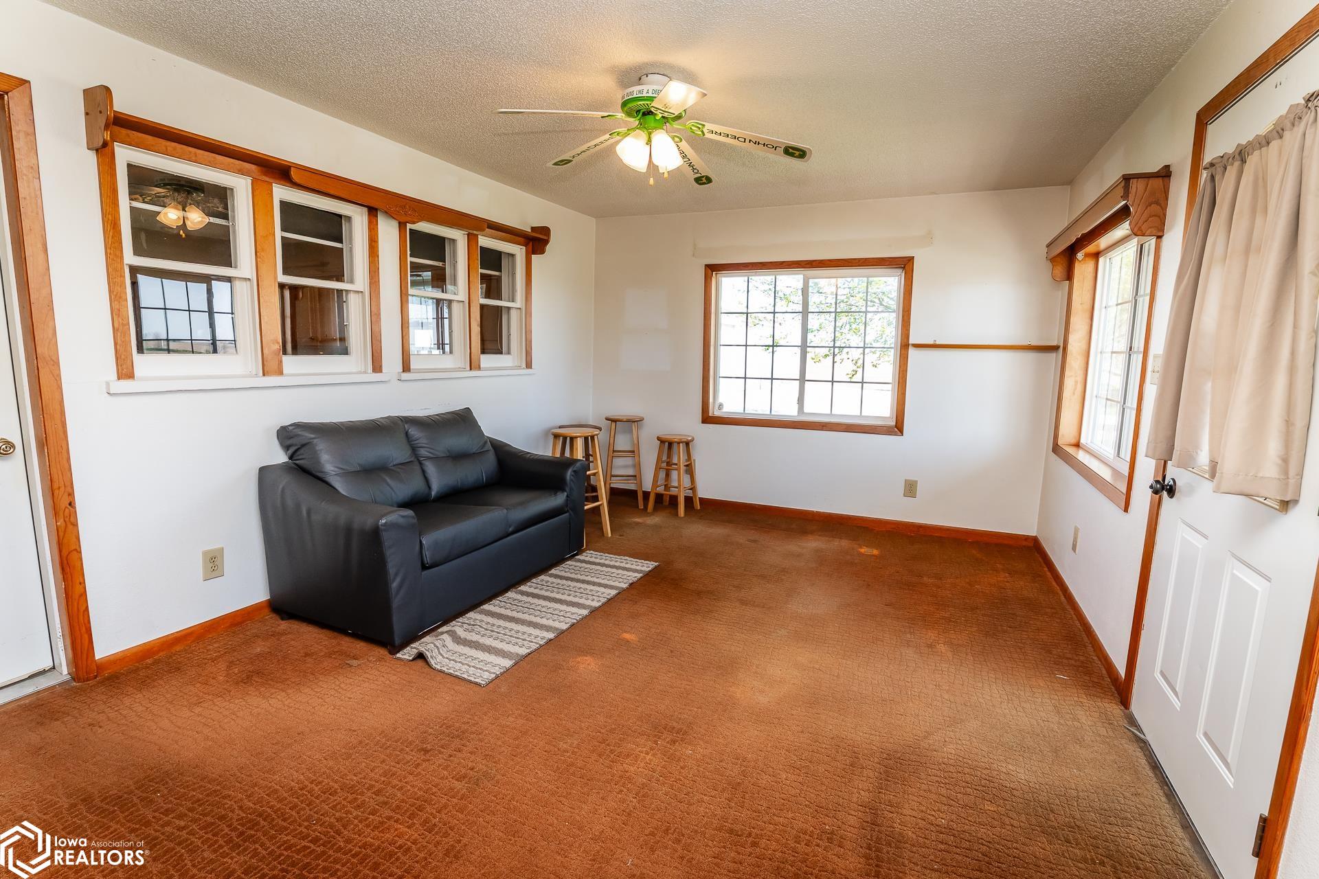 3633 Highway T47, Montour, Iowa image 8