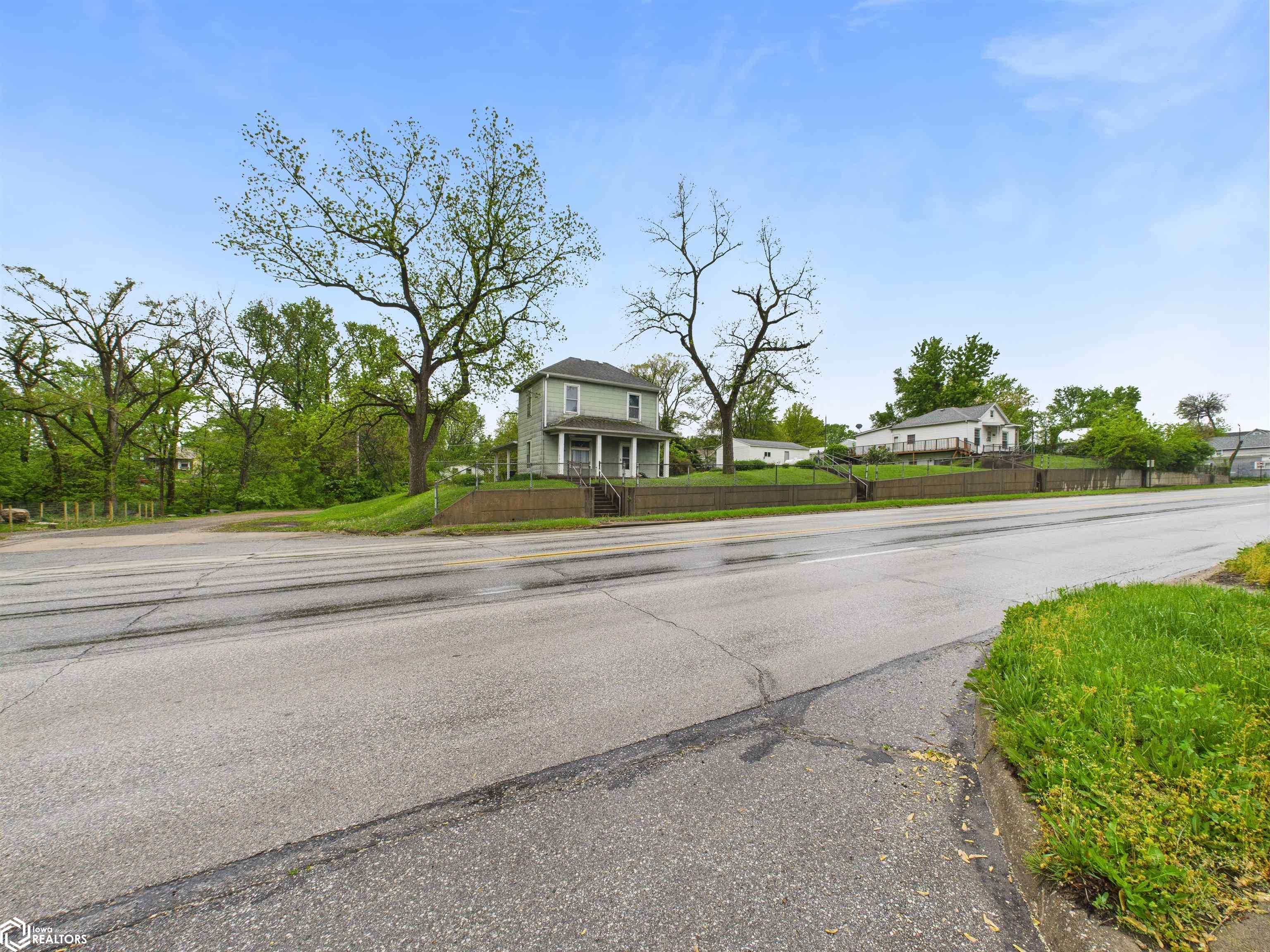 1701 S 7th Street, Keokuk, Iowa image 2