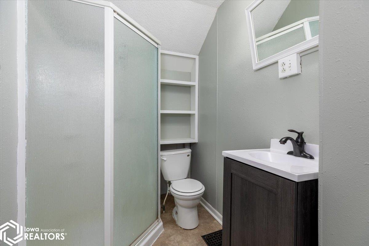 215 W Des Moines Street, Brooklyn, Iowa image 16