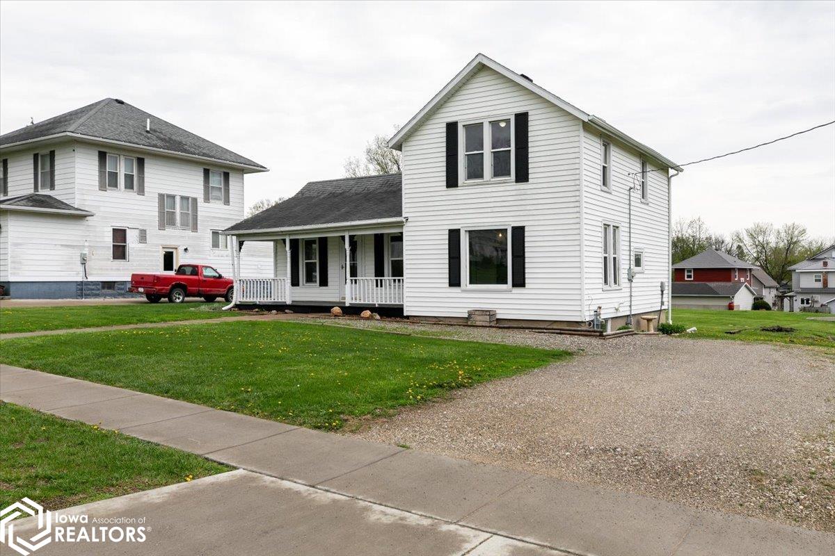 215 W Des Moines Street, Brooklyn, Iowa image 4