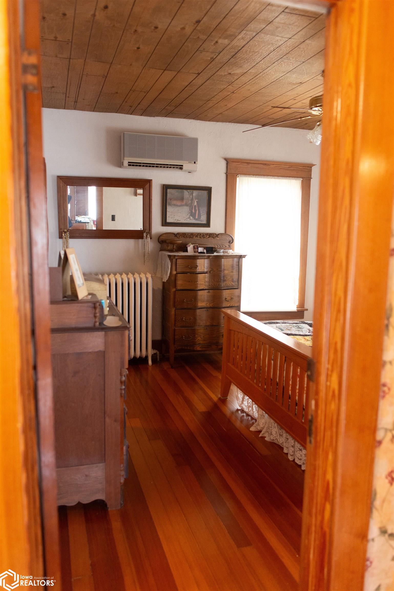 205 SE Jackson, Greenfield, Iowa image 25
