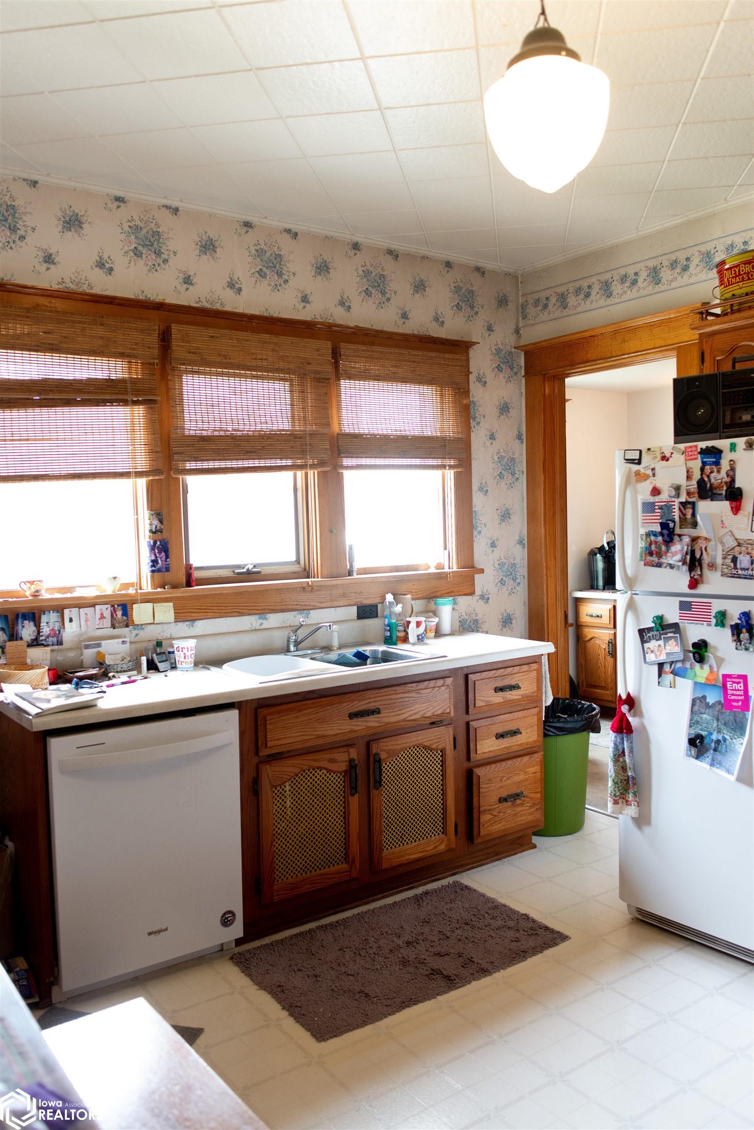 205 SE Jackson, Greenfield, Iowa image 43